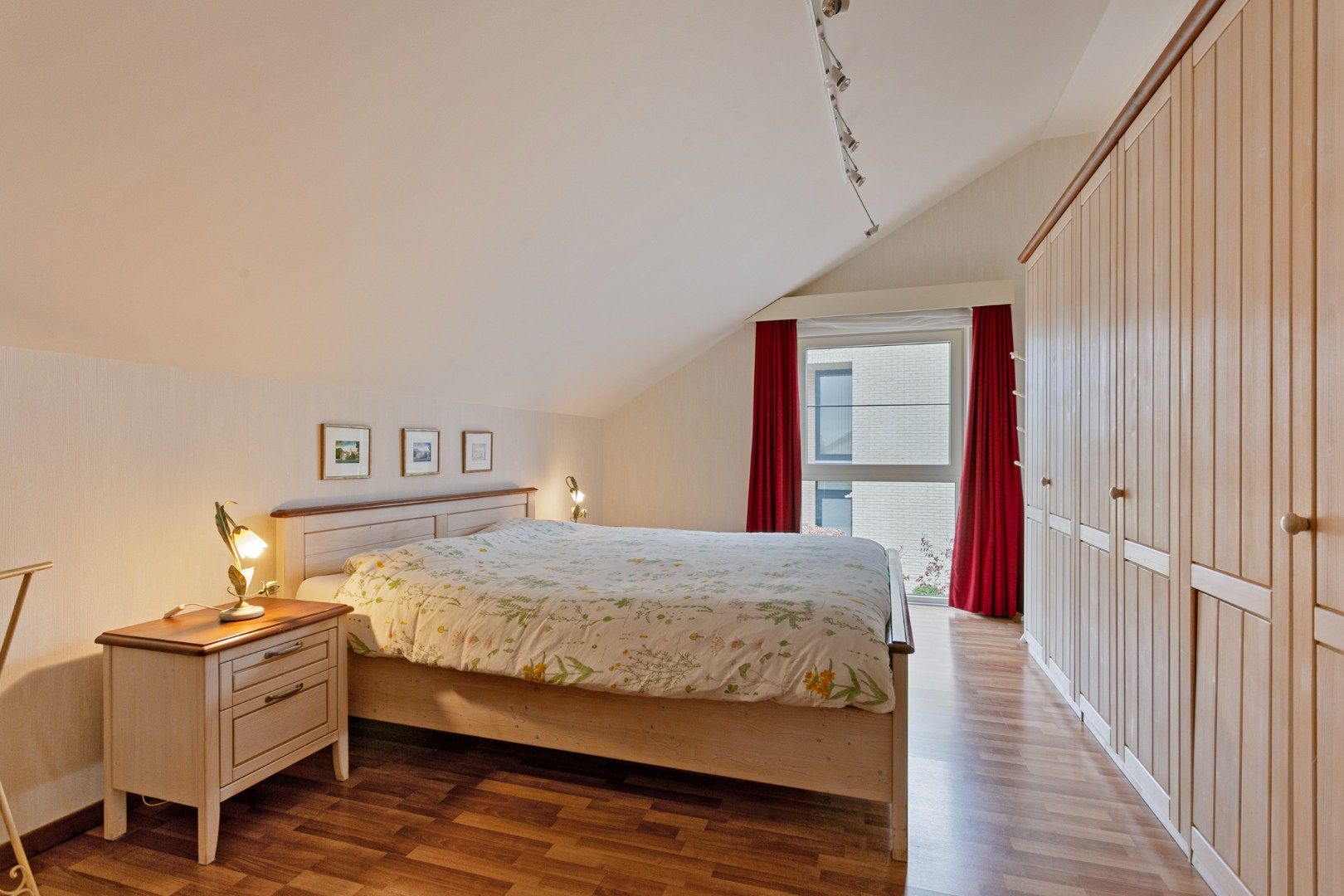 Villa met 4 slaapkamers en ruime tuin in Tienen! - bewoonbare opp. 246m² -  EPC 197 kWh/m² foto 17