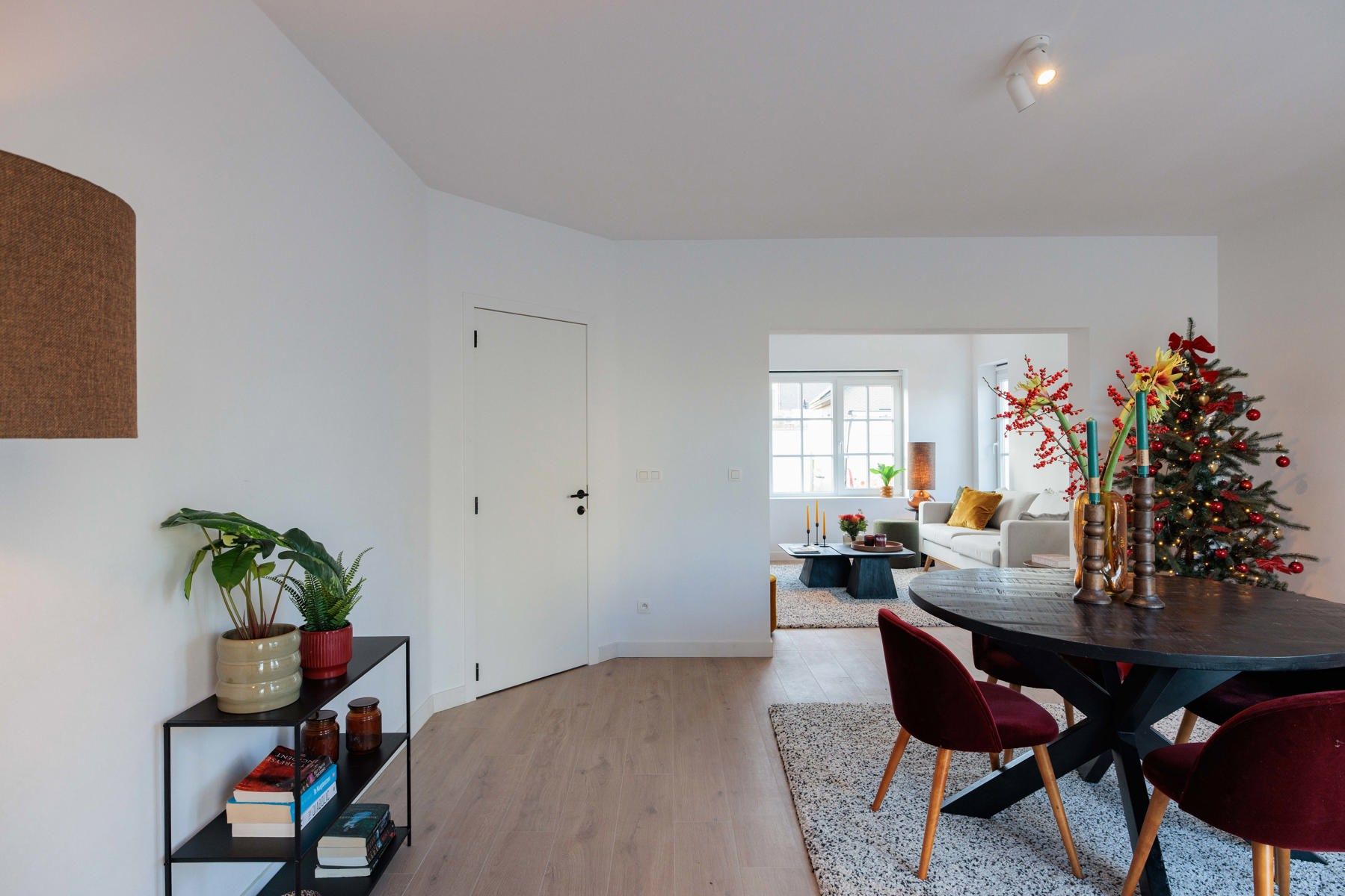 Exclusieve halfopen bebouwing met 3 slaapkamers en tuin foto 5