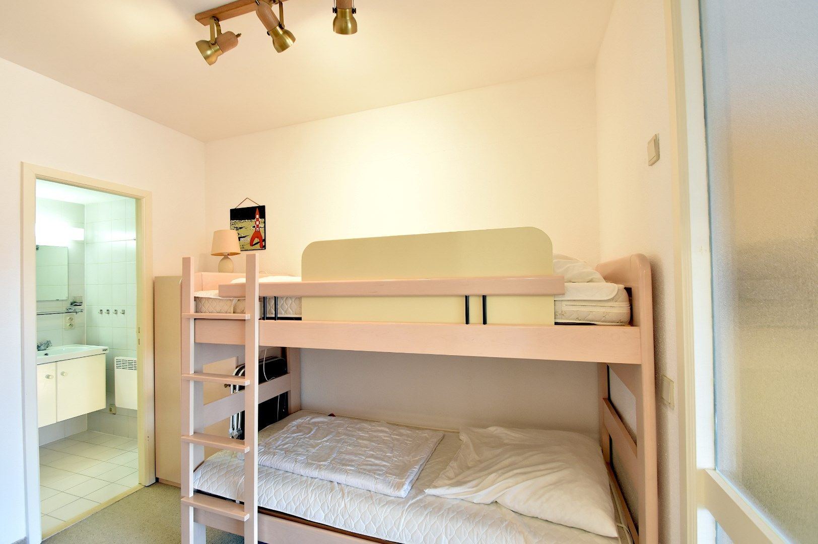 Zuidgericht, verzorgd appartement aan de achterzijde van de Zeedijk foto 13