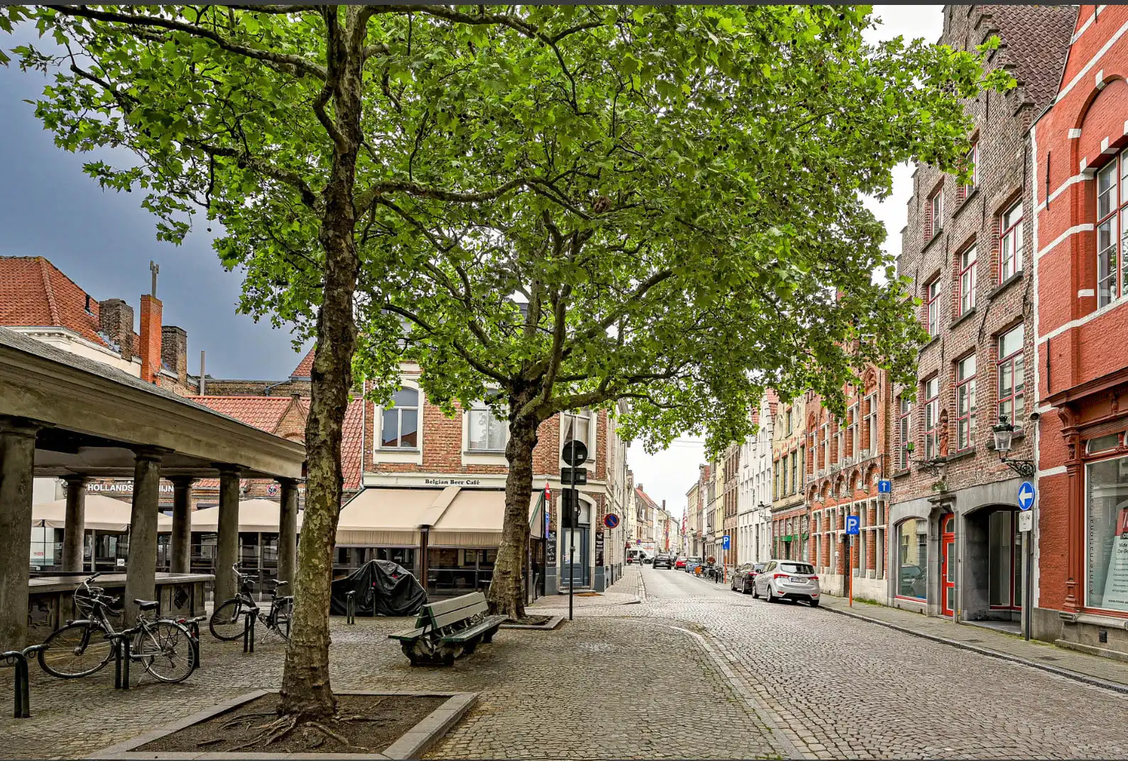 Exclusief wonen met zicht over de Vismarkt in hartje Brugge foto 2