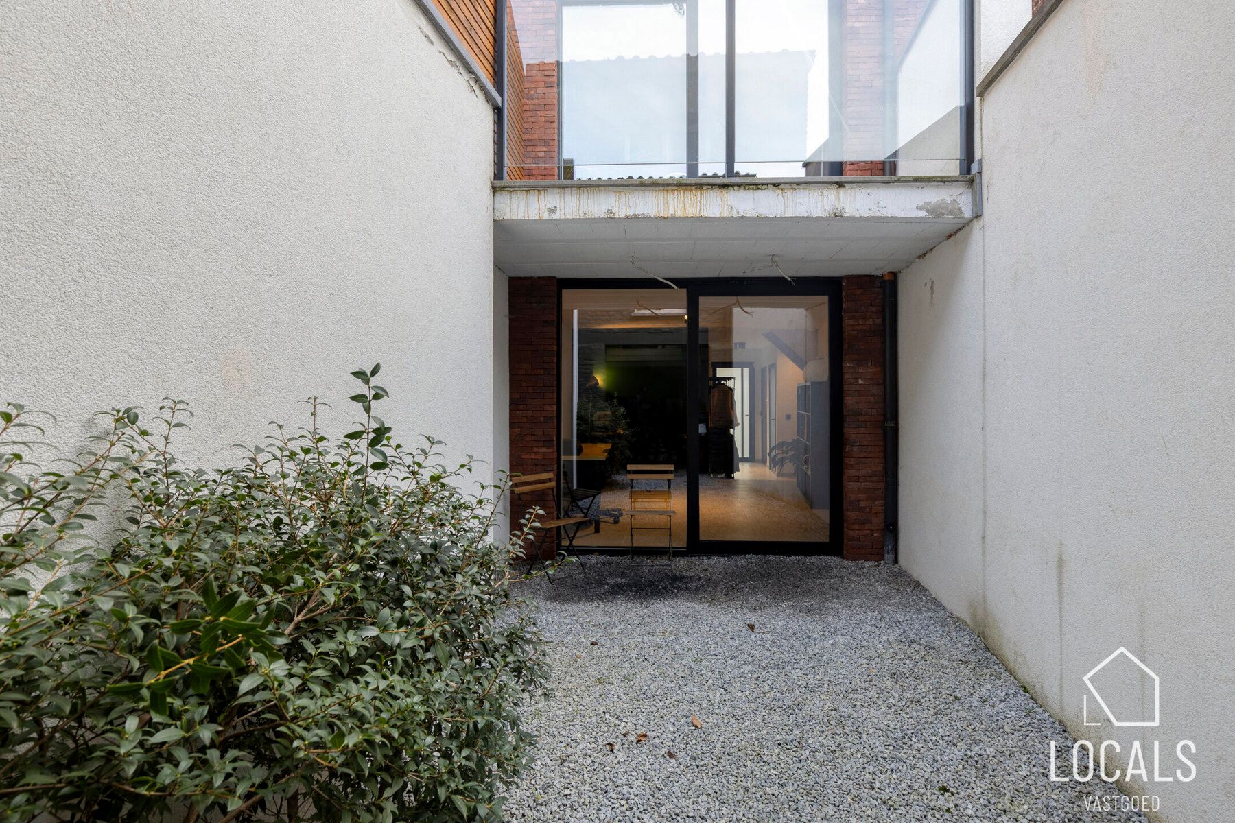 Volledig gerenoveerde woning in centrum Ninove foto 6