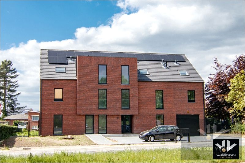 Ruim nieuwbouwappartement met 2 slaapkamers en riant terras op een goed bereikbare locatie! foto 11