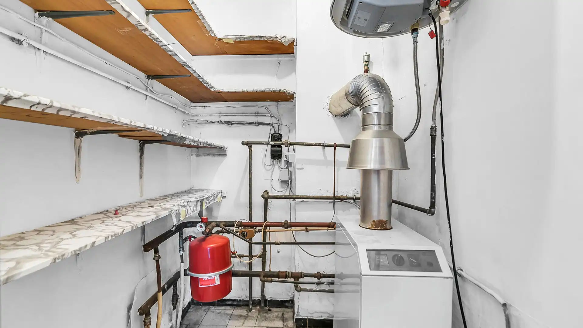 Rustig gelegen te renoveren bungalow met 4 slaapkamers vlakbij Hasselt Centrum foto 15