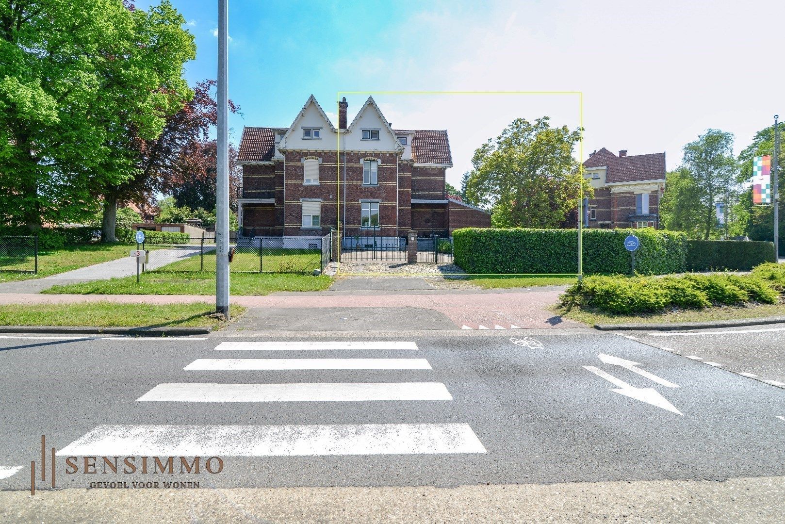 Karaktervol herenhuis met 5 slaapkamers op toplocatie!* foto 1