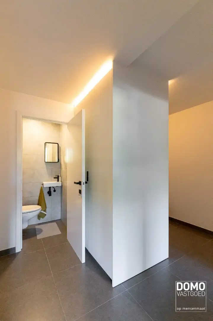 RUIM 2-SLAAPKAMERAPPARTEMENT MET TWEE TERRASSEN EN ENERGIELABEL B foto 16
