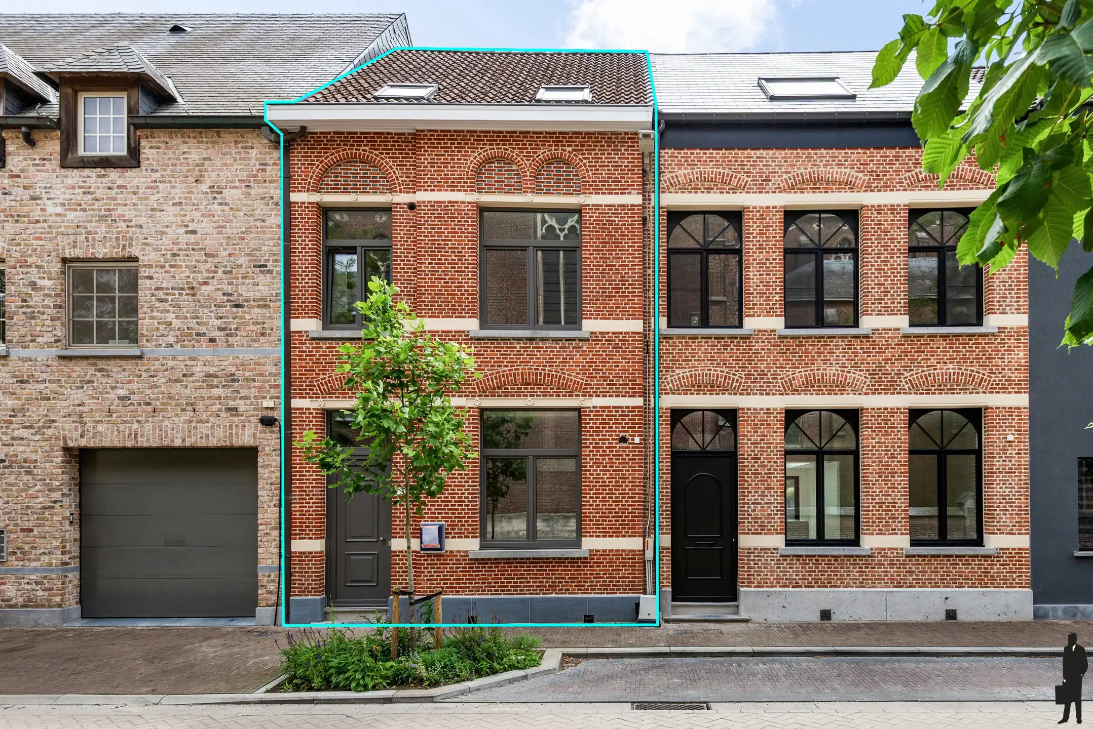Instapklare woning met 4 slpk en tuin in centrum Rumst  foto {{pictureIndex}}