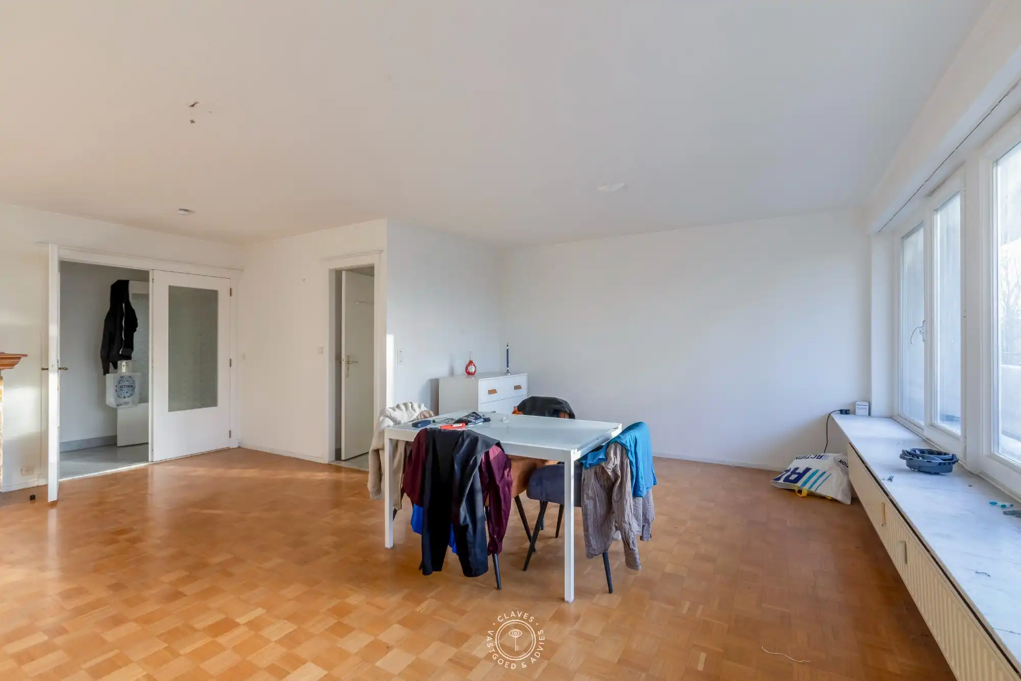 Ruim en lichtrijk hoekappartement met 2 slaapkamers foto 3