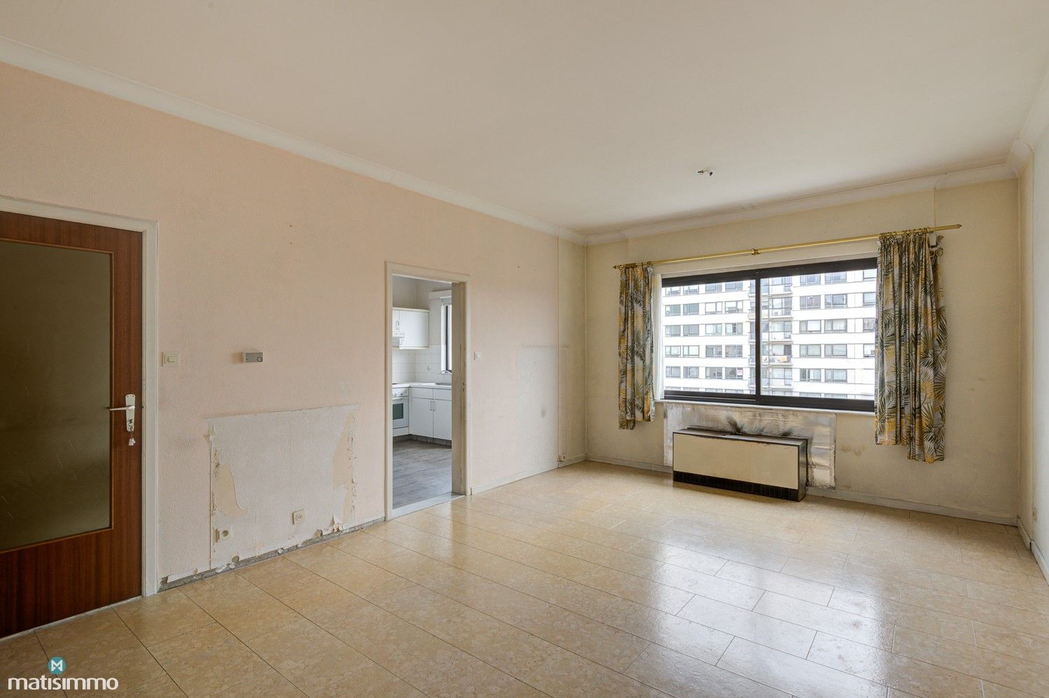 VOORTREFFELIJK GELEGEN APPARTEMENT MET GARAGEBOX EN 2 SLAAPKAMERS IN HARTJE GENK foto 4