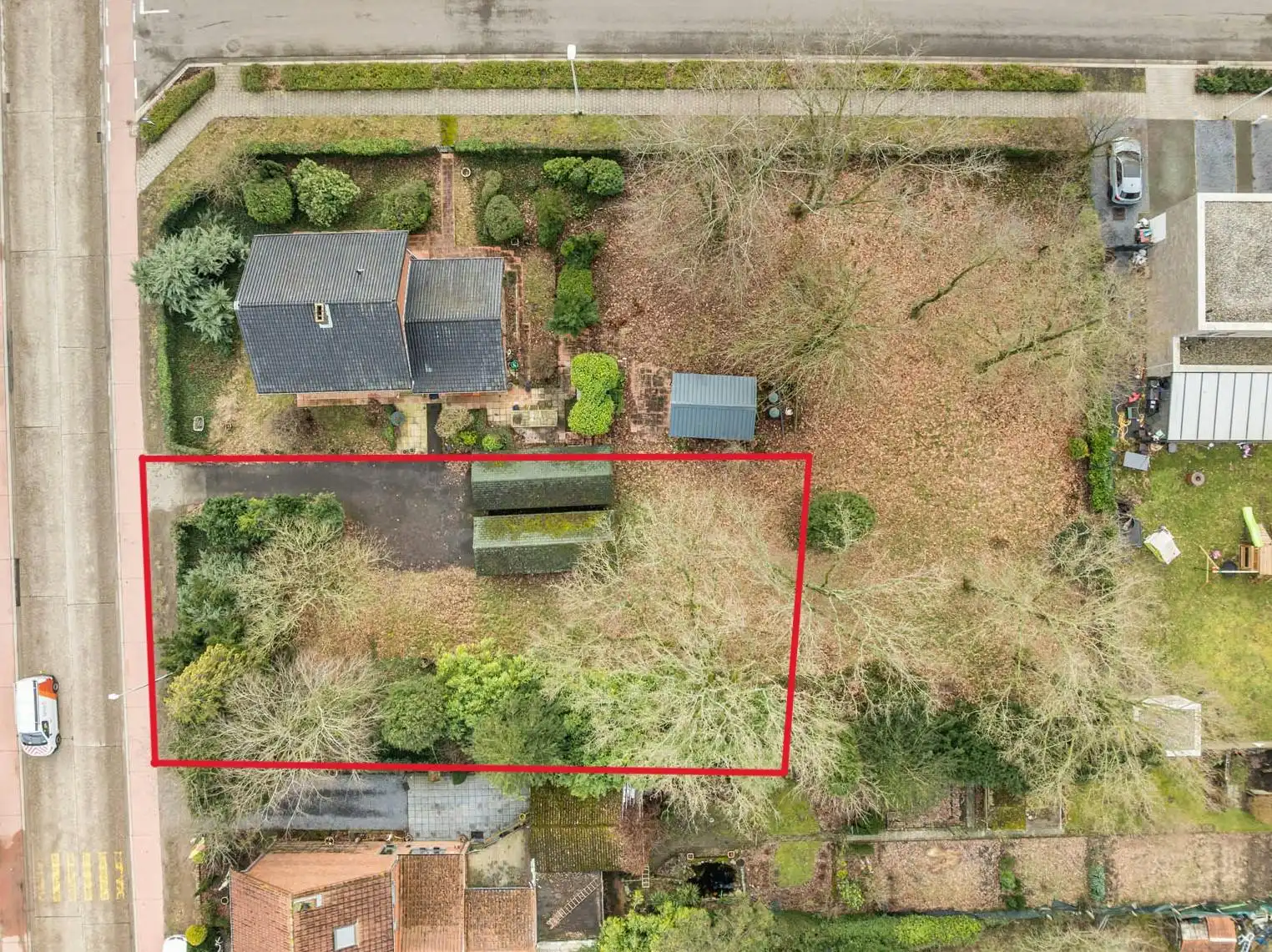 Strategisch gelegen bouwperceel vlakbij het centrum van Leopoldsburg foto {{pictureIndex}}