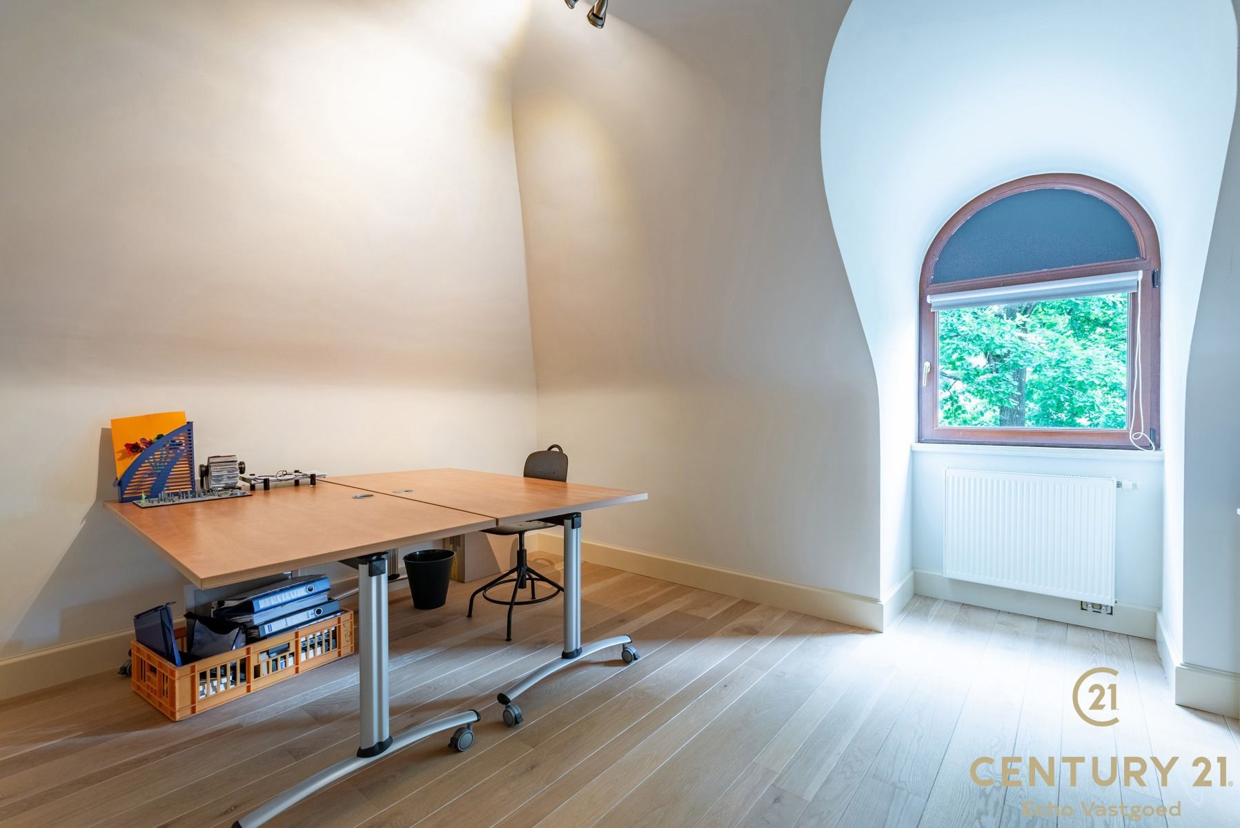 Riante villa met 5 slaapkamers, 4 badkamers en binnenzwembad foto 24