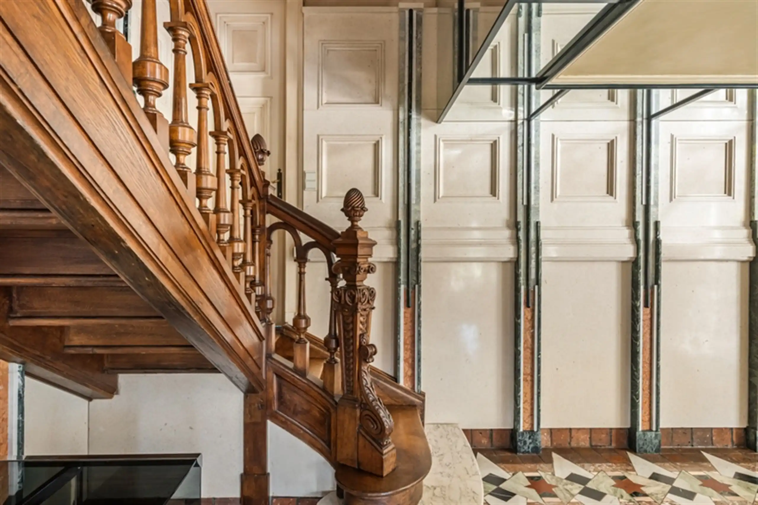 Exclusieve villa met bos, zicht  en  unieke geschiedenis! foto 14