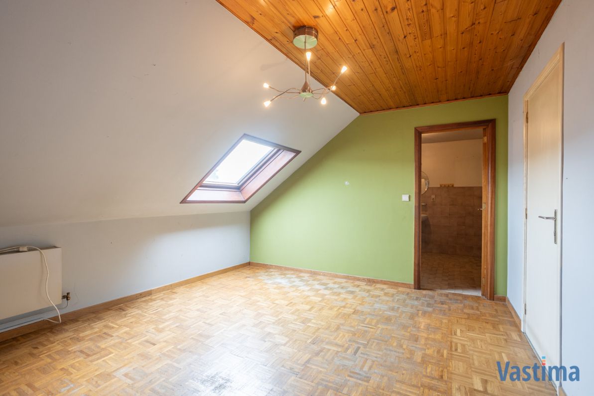 Op te frissen dakappartement met loft allures foto 11