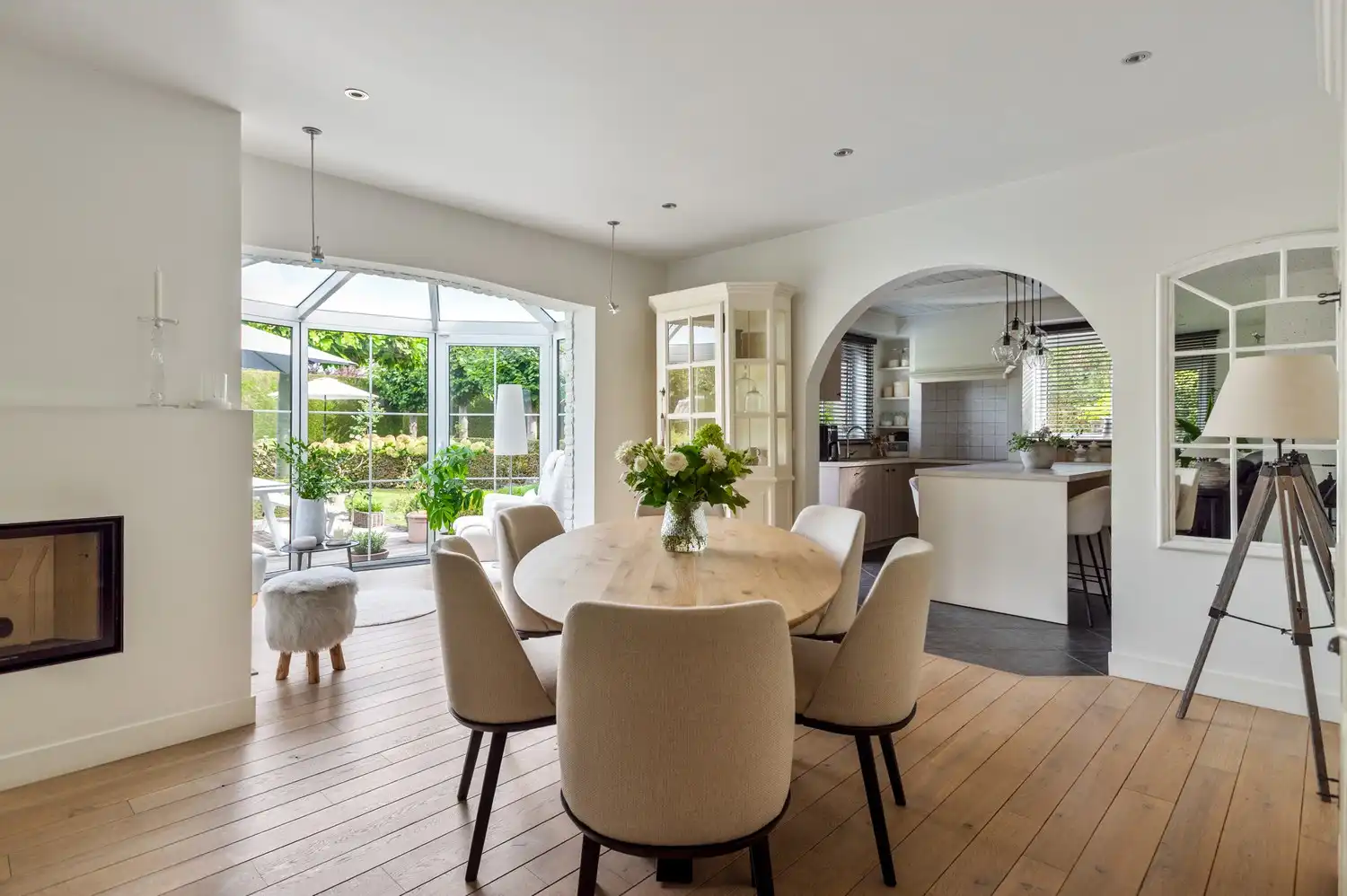Instapklare laagbouwwoning met 3 slaapkamers & idyllische tuin te Lier foto 6