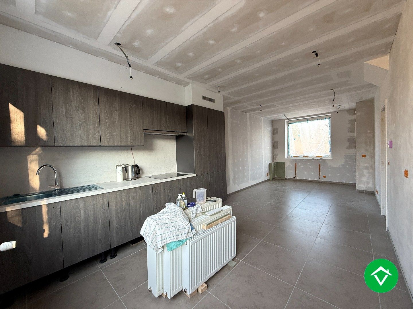Energiezuinige rijwoning met 3 slaapkamers en tuin te Roeselare foto 4