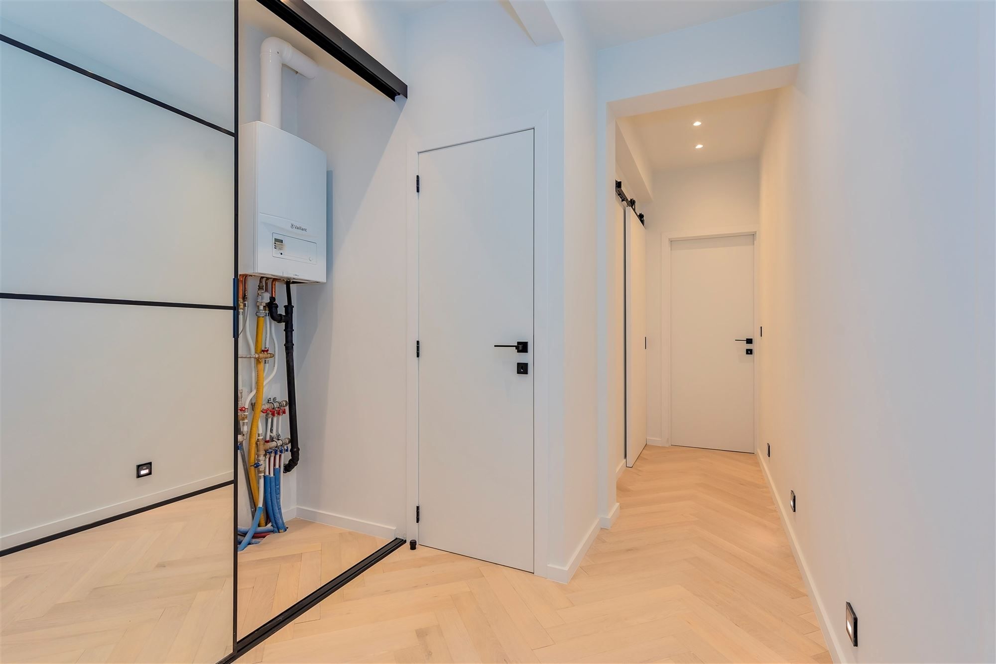 Super-de-luxe gerenoveerd appartement te Mortsel - 2 slk + 2 badk foto 12