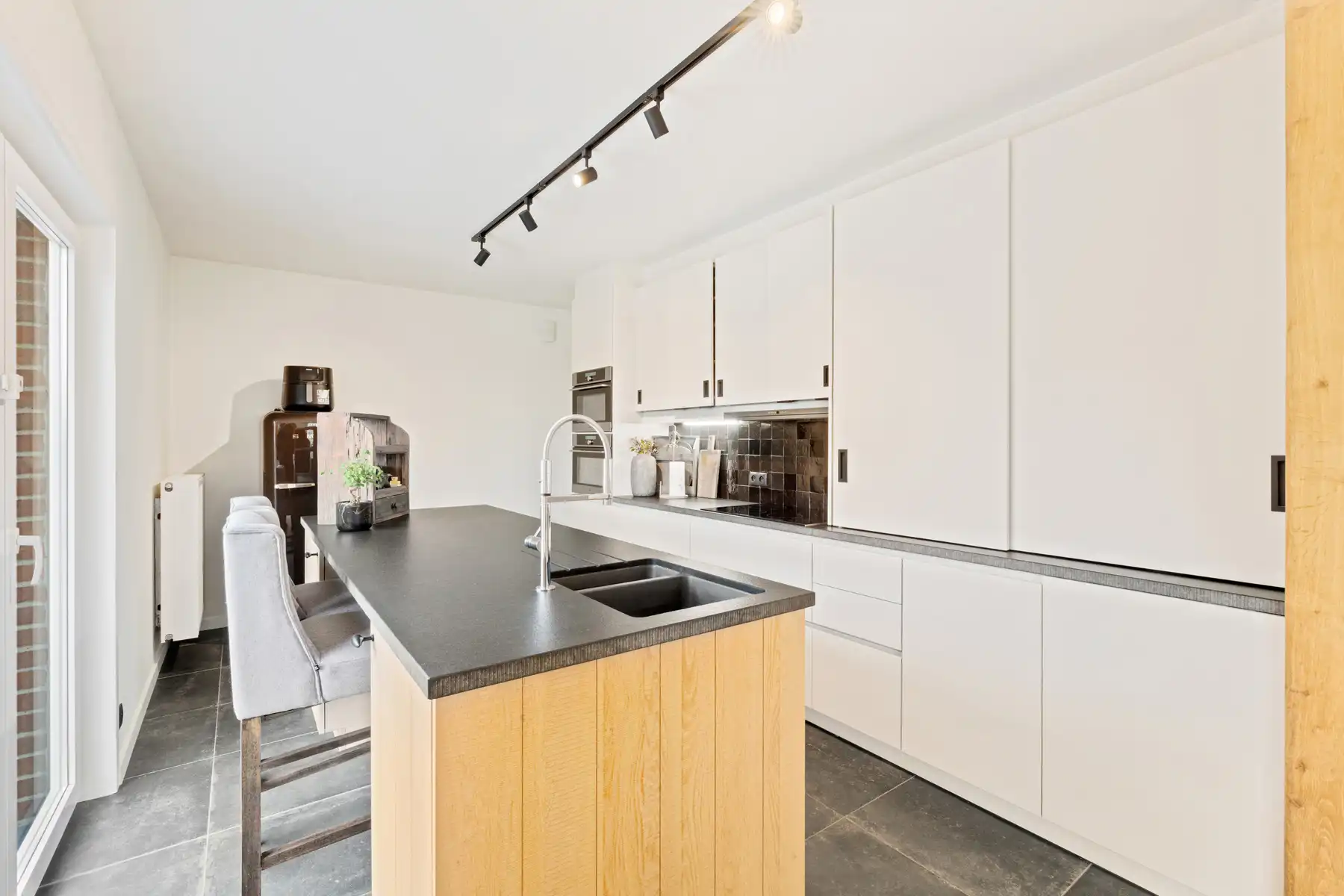 Energiezuinige gezinswoning met grote zuidgerichte tuin in Lochristi foto 9