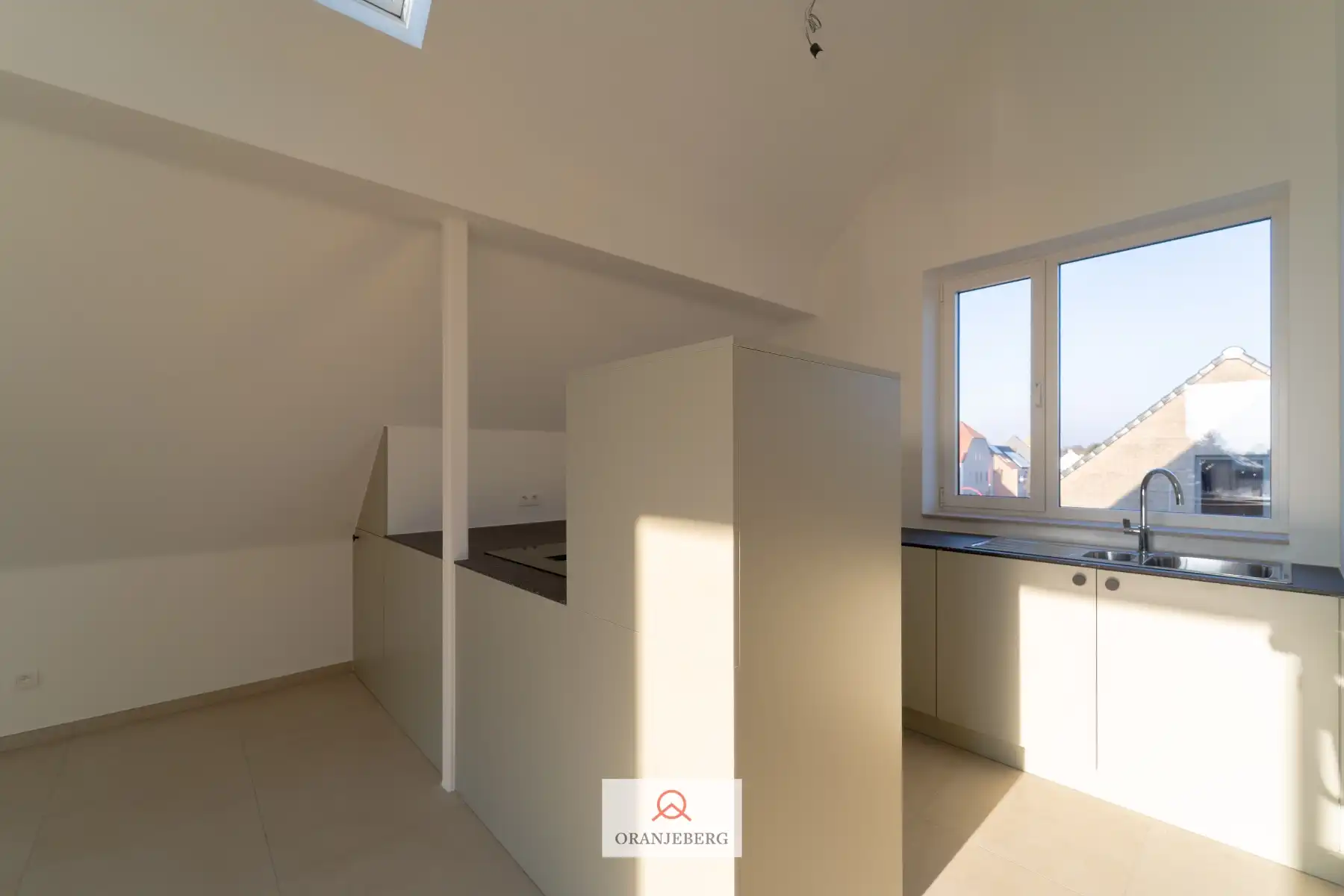 Nieuwbouw penthouse met terras foto 16