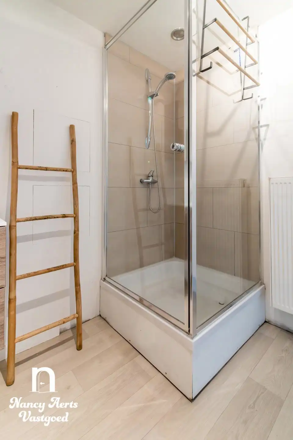 Charmante gerenoveerde woning met zuidgerichte tuin foto 27
