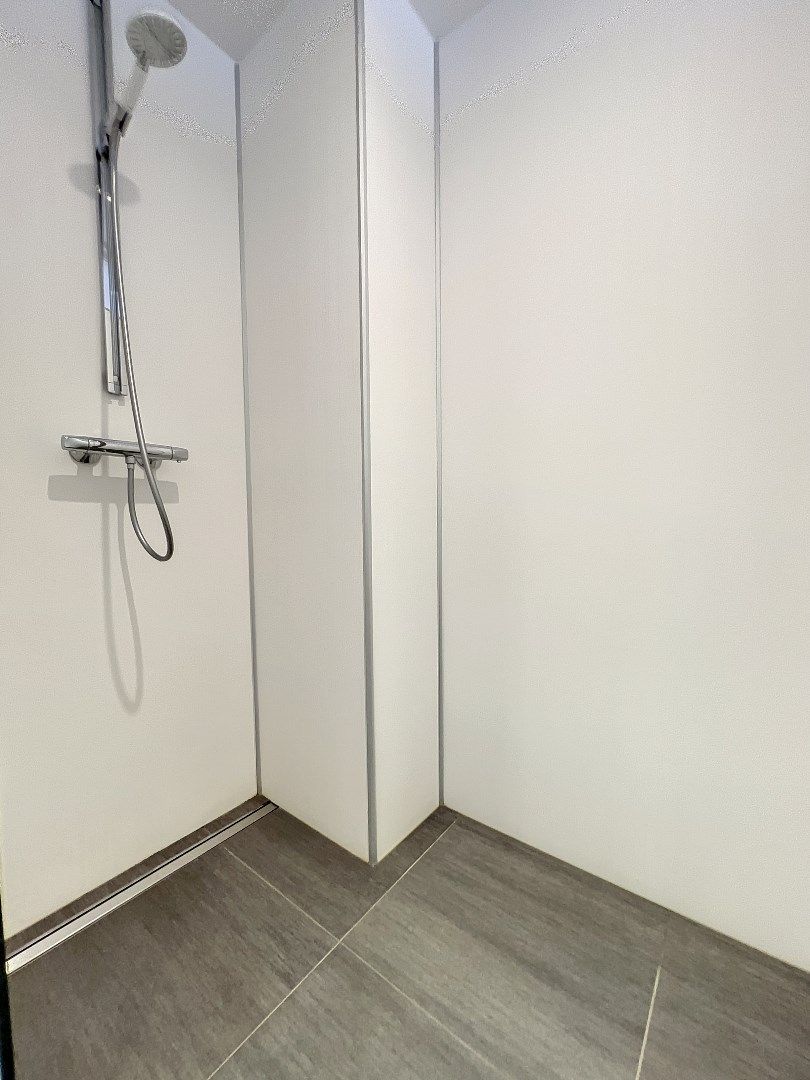 Prachtig vernieuwd 3-slaapkamer appartement met frontaal zicht op zee foto 25