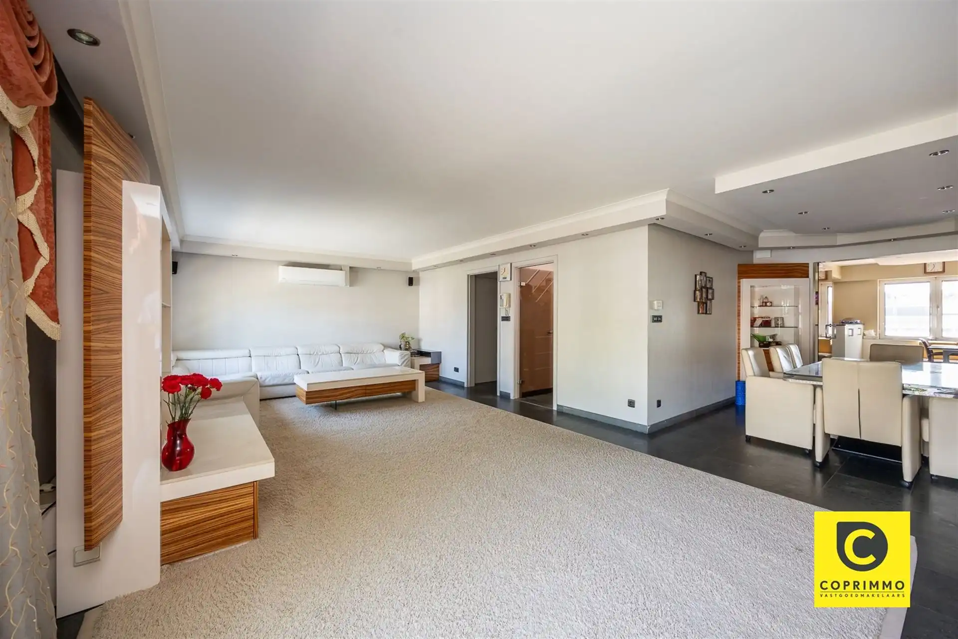 Riante woning met Z-tuin in de Oosterveldwijk ! foto 2