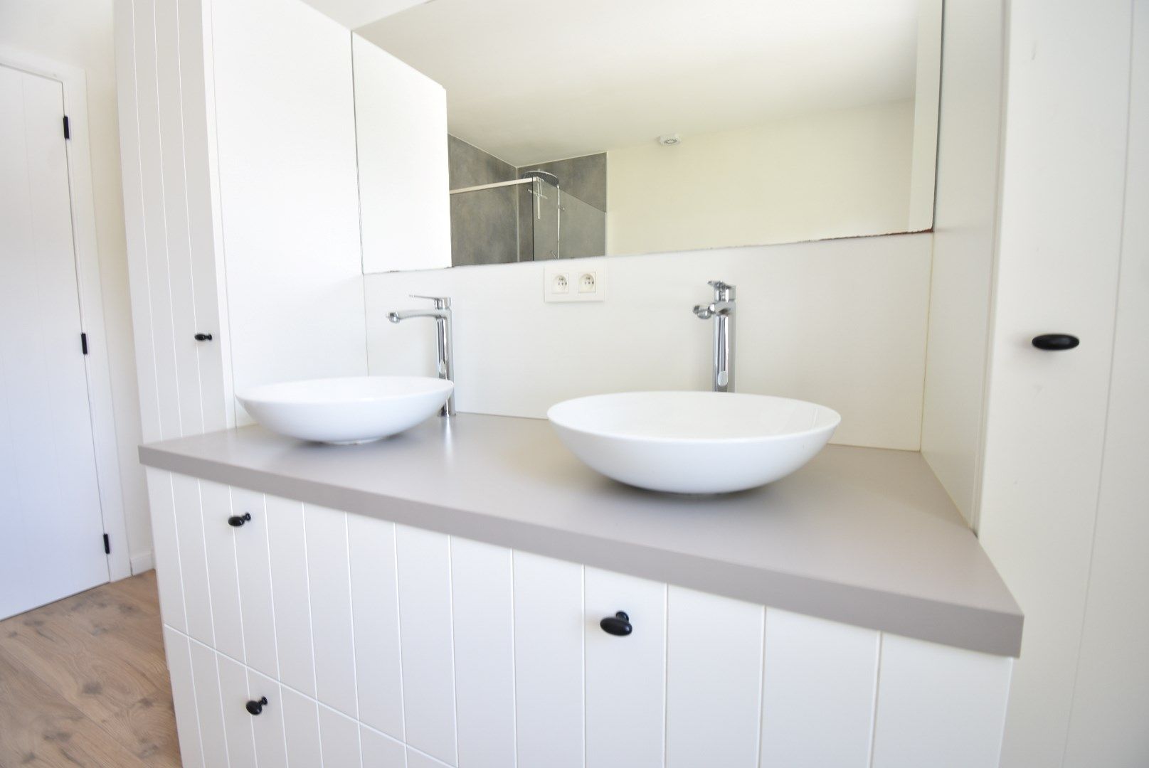 Gerenoveerde en smaakvol afgewerkte woning te Hoeselt  foto 19