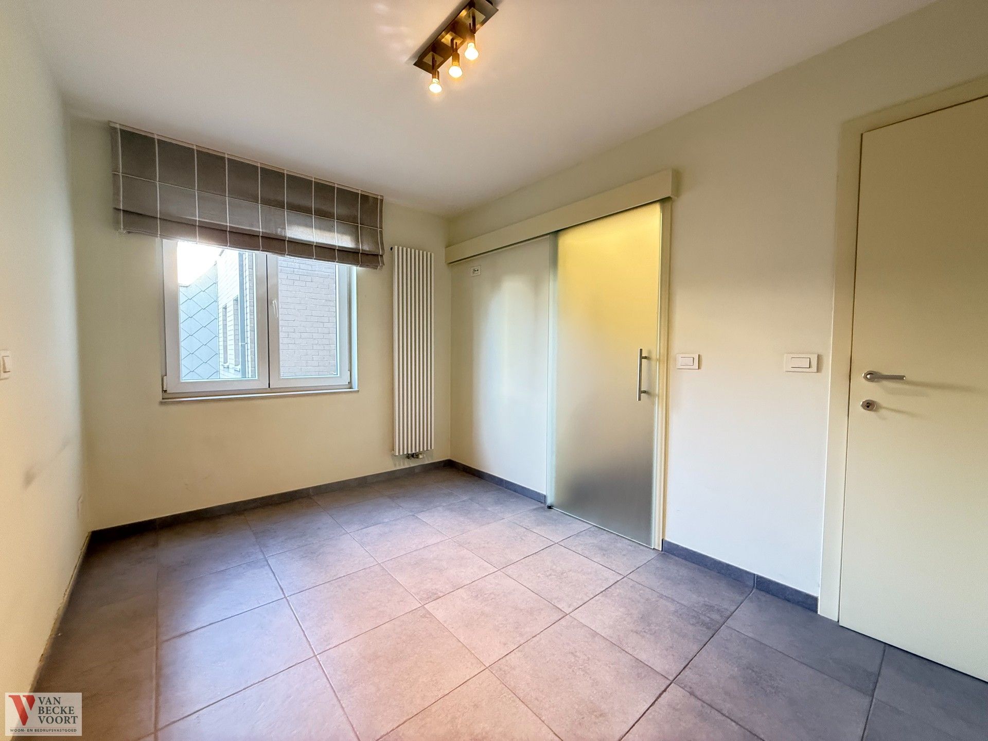 3-slaapkamer appartement met royale indeling foto 10