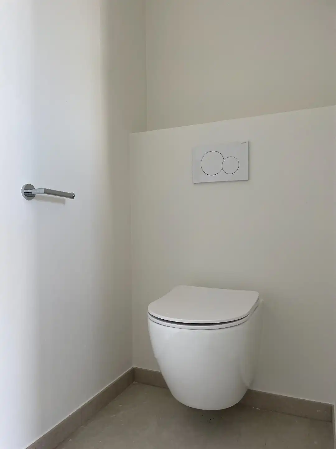 Zeer ruime moderne halfopen nieuwbouwwoning met tuin/terras en garage foto 18