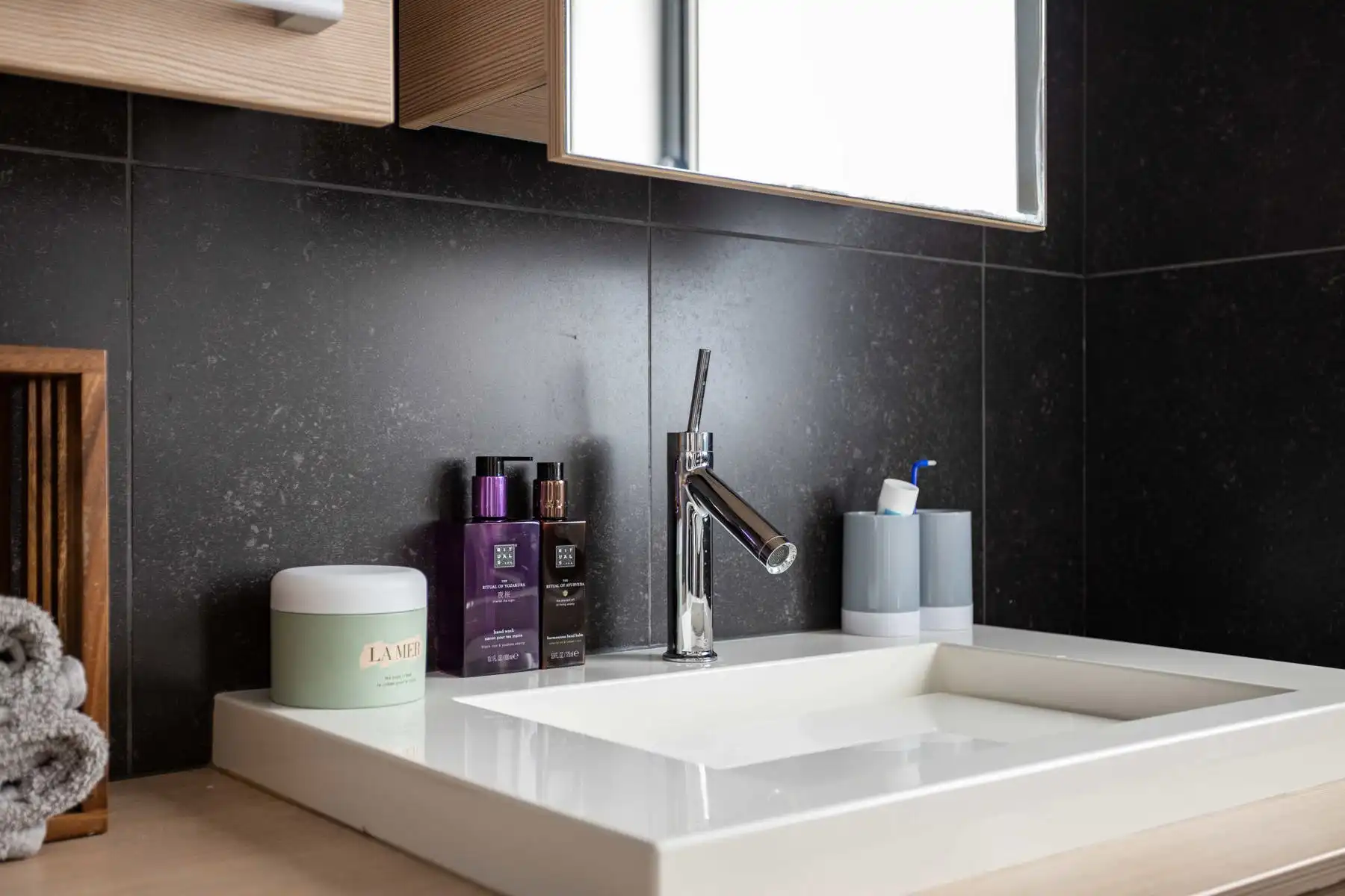 Prachtig onderhouden en instapklare woning vlakbij het centrum van Lede foto 20