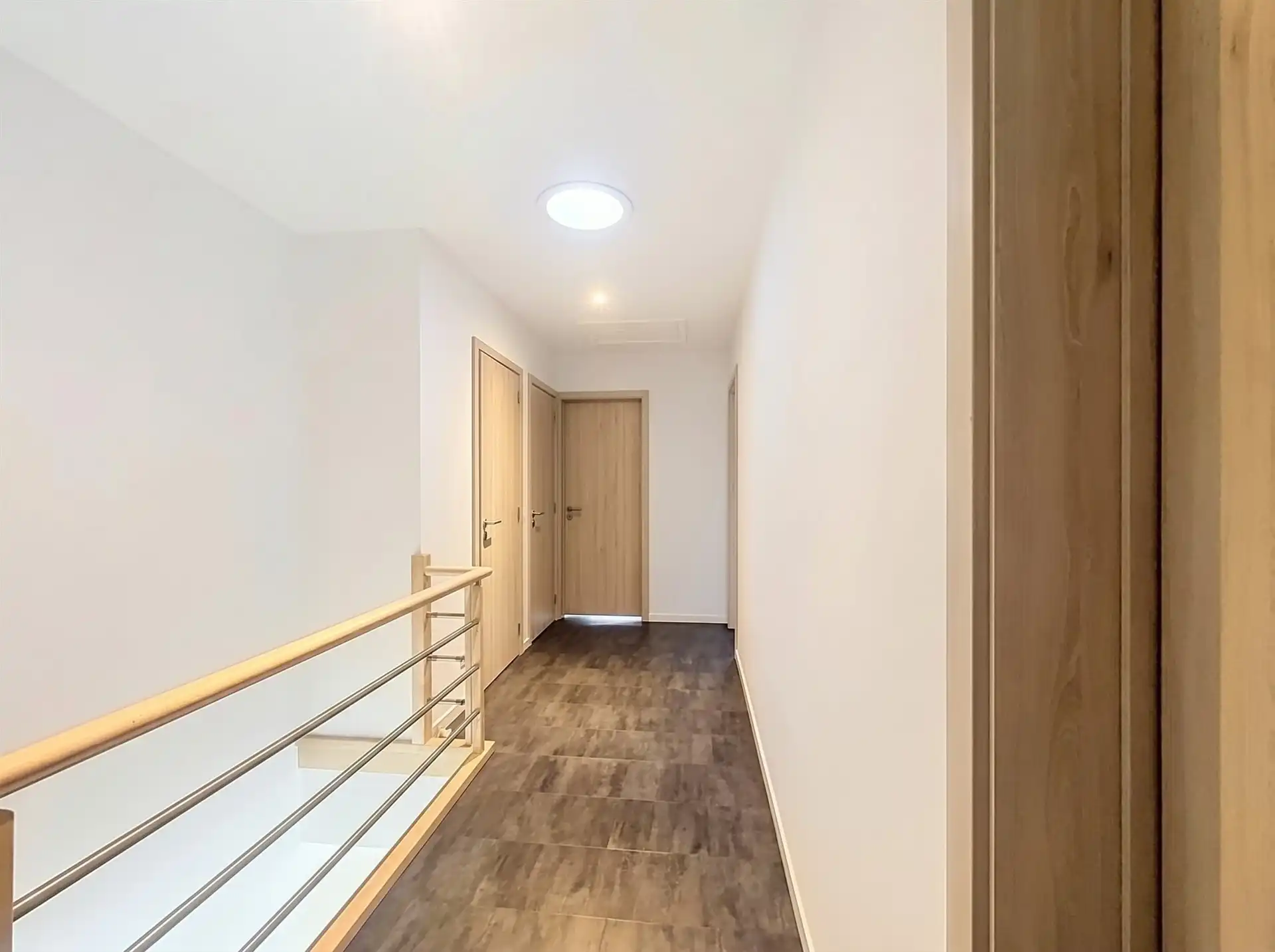 3 slaapkamer appartement met ruim terras en 2 autostaanplaatsen foto 8