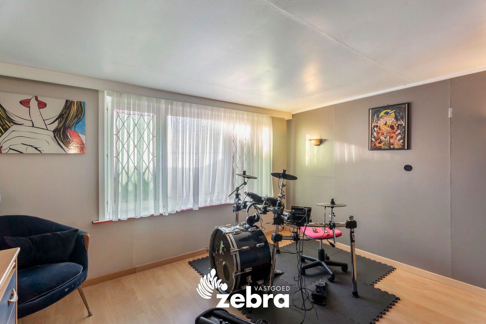 Instapklare woning met 4 slaapkamers en tuin te Oostrozebeke! foto 15