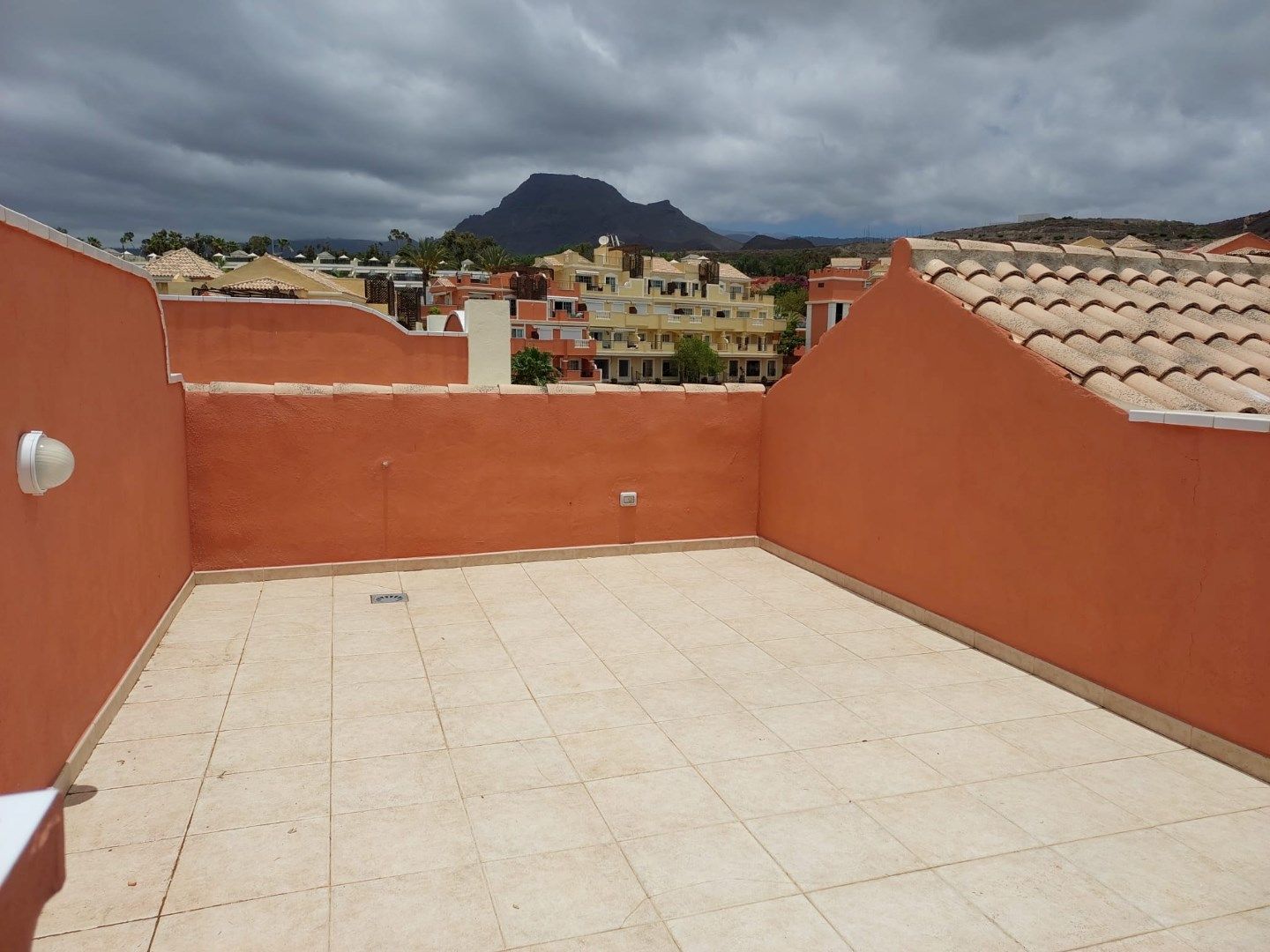 Gerenoveerde penthouse met zeezicht in Granada Park te Tenerife foto 26