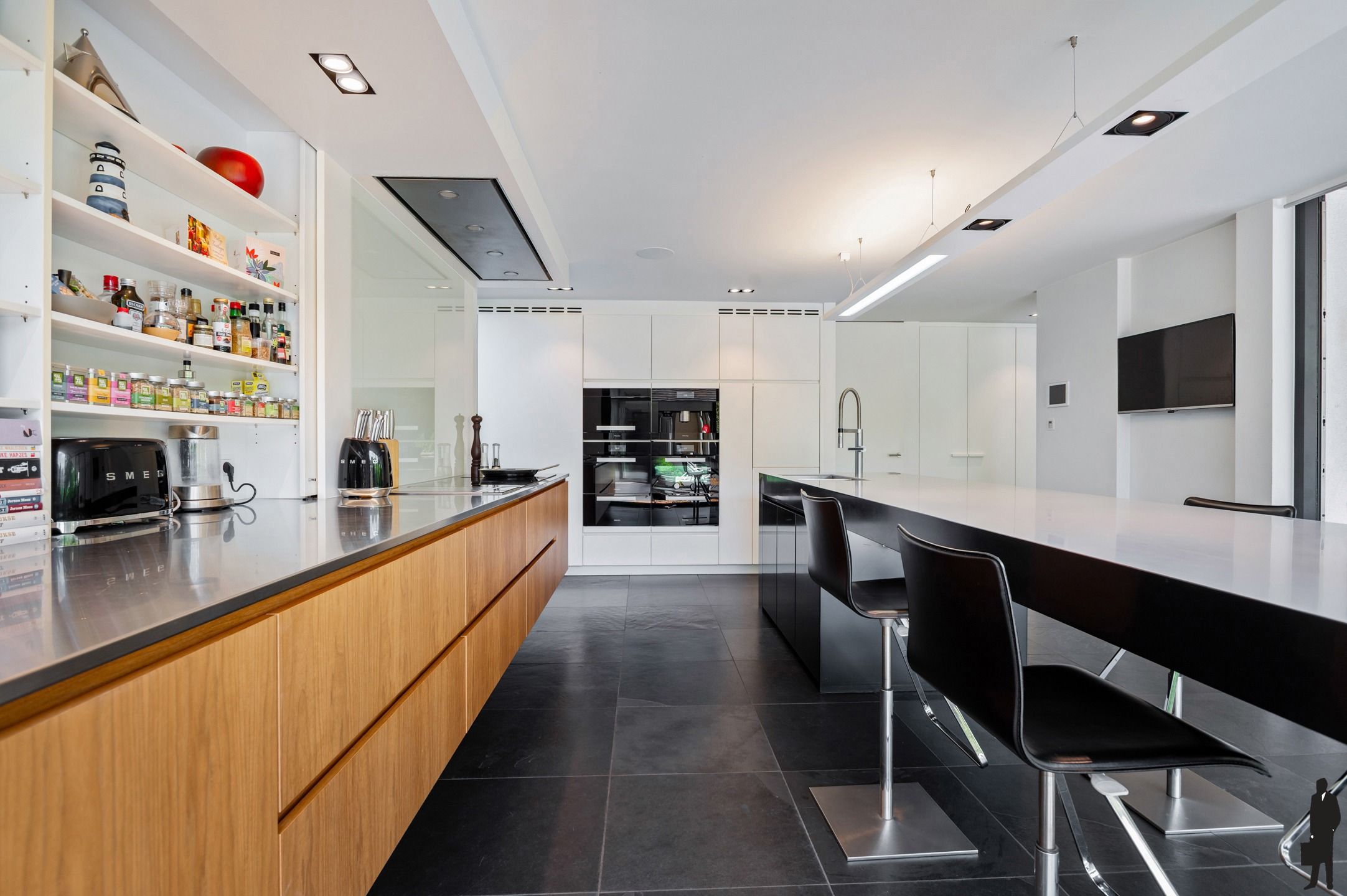 High-end afgewerkte villa op een uitzonderlijke locatie foto 5