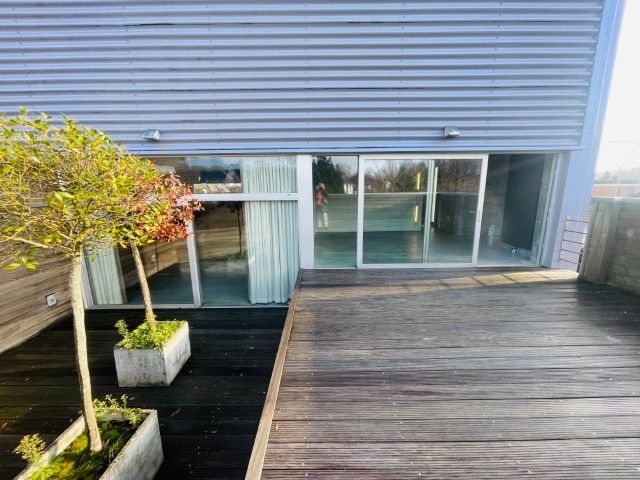 Sint- Andries, Exclusieve LOFT 150m2   met groot ZONNETERRAS 80 m² met alle privacy, 1 slaapkamer. foto 5