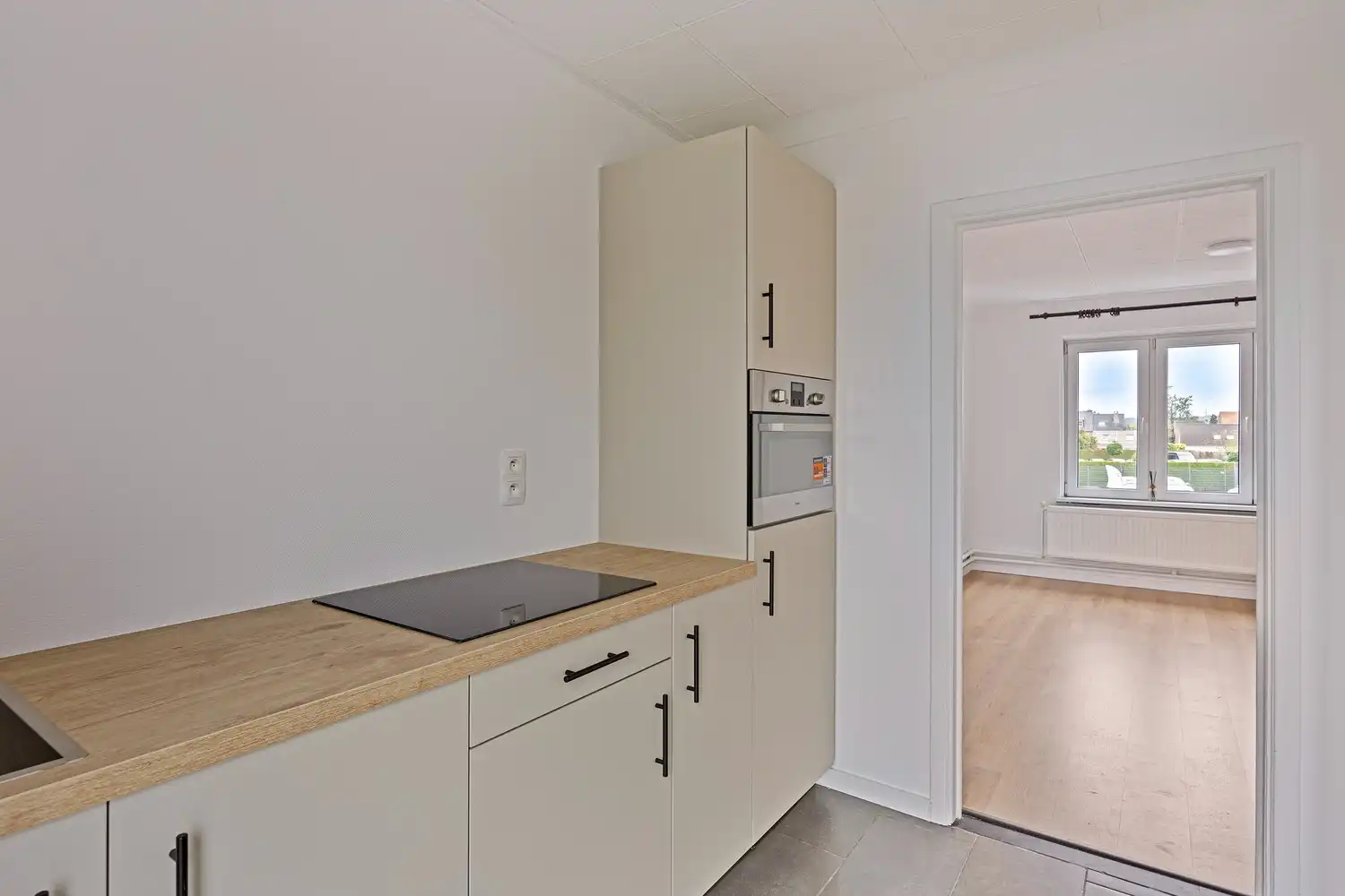 Opbrengsteigendom te koop in  Rekem, Lanaken! foto 3