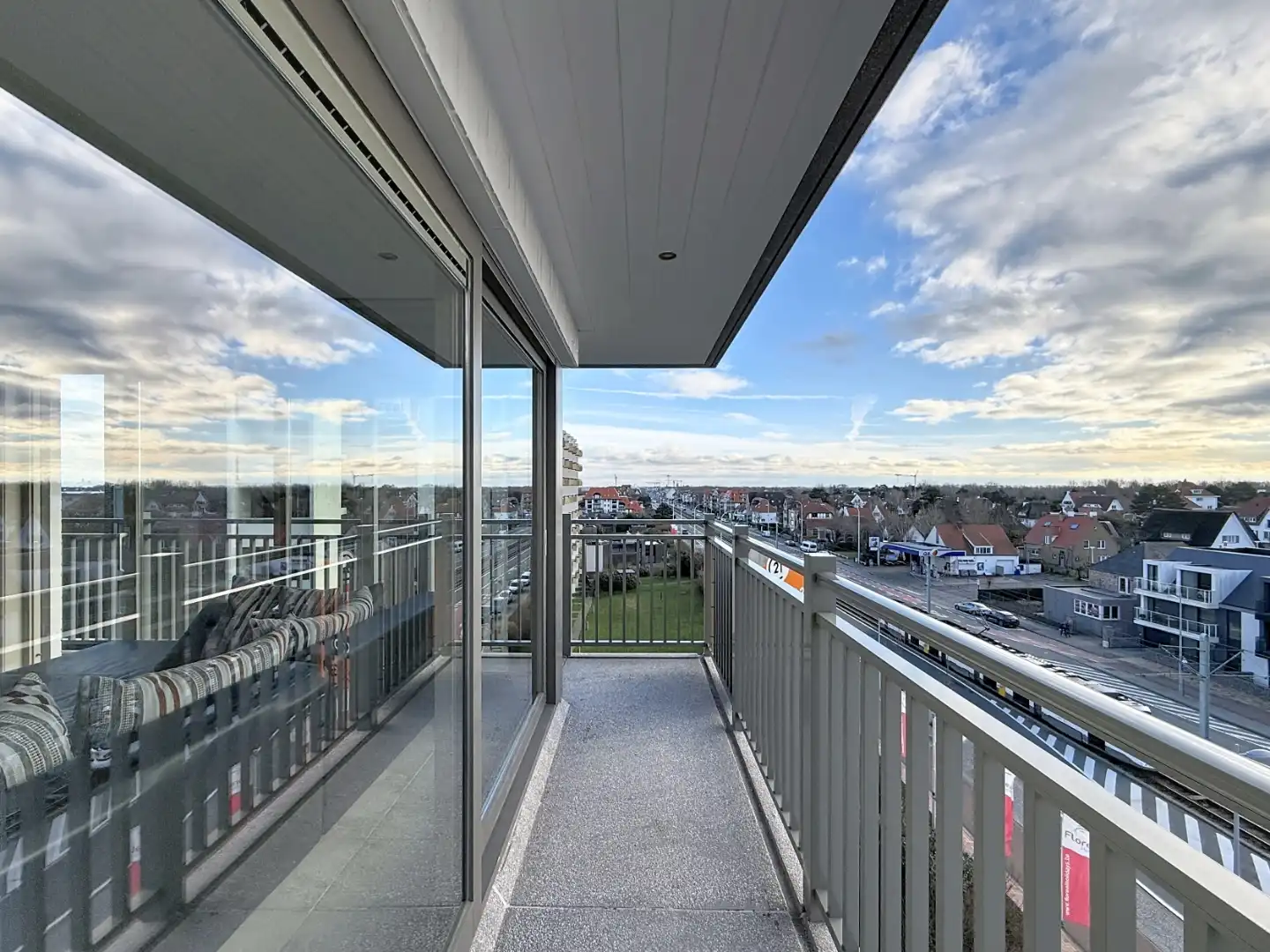 Stijlvol hoekappartement nabij de zee, de winkelstraat en de havengeul, met mooi uitzicht foto 15