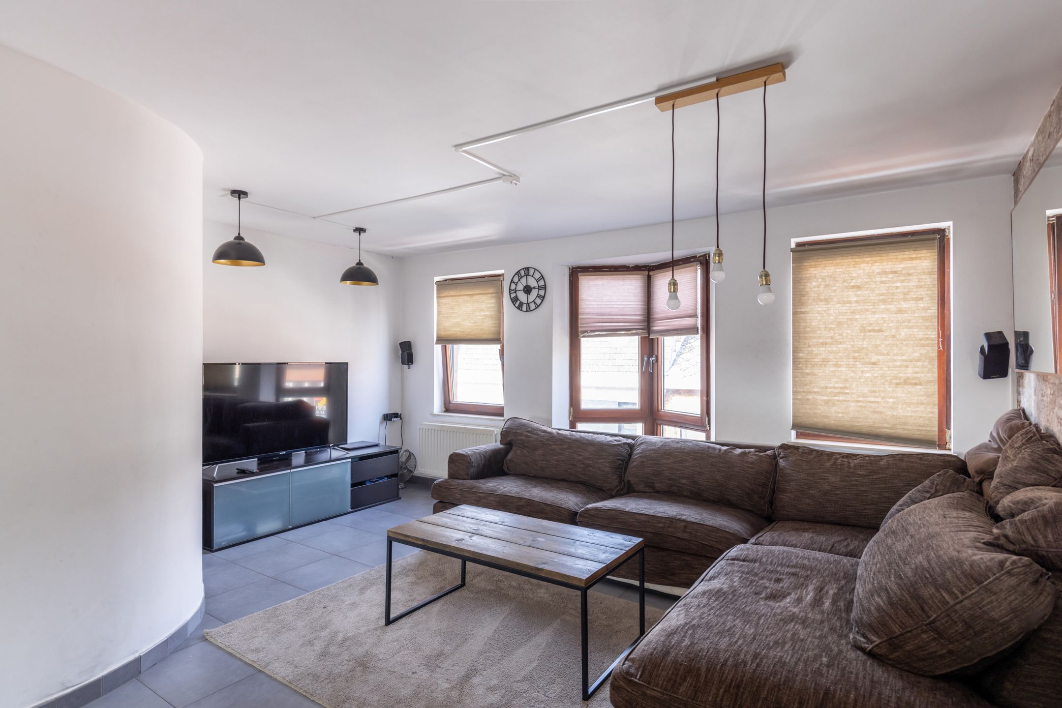 Instapklaar duplex-appartement met 2 slaapkamers en ruim terras in hartje Bornem foto 11