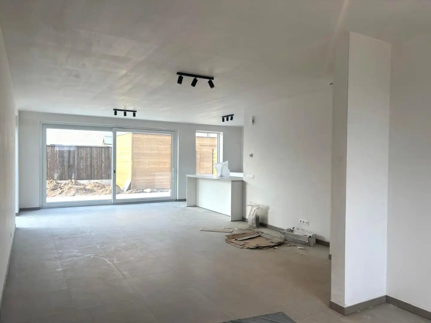 NIEUWBOUWWONING MET 3 SLPKS | TUIN EN CARPORT foto 3