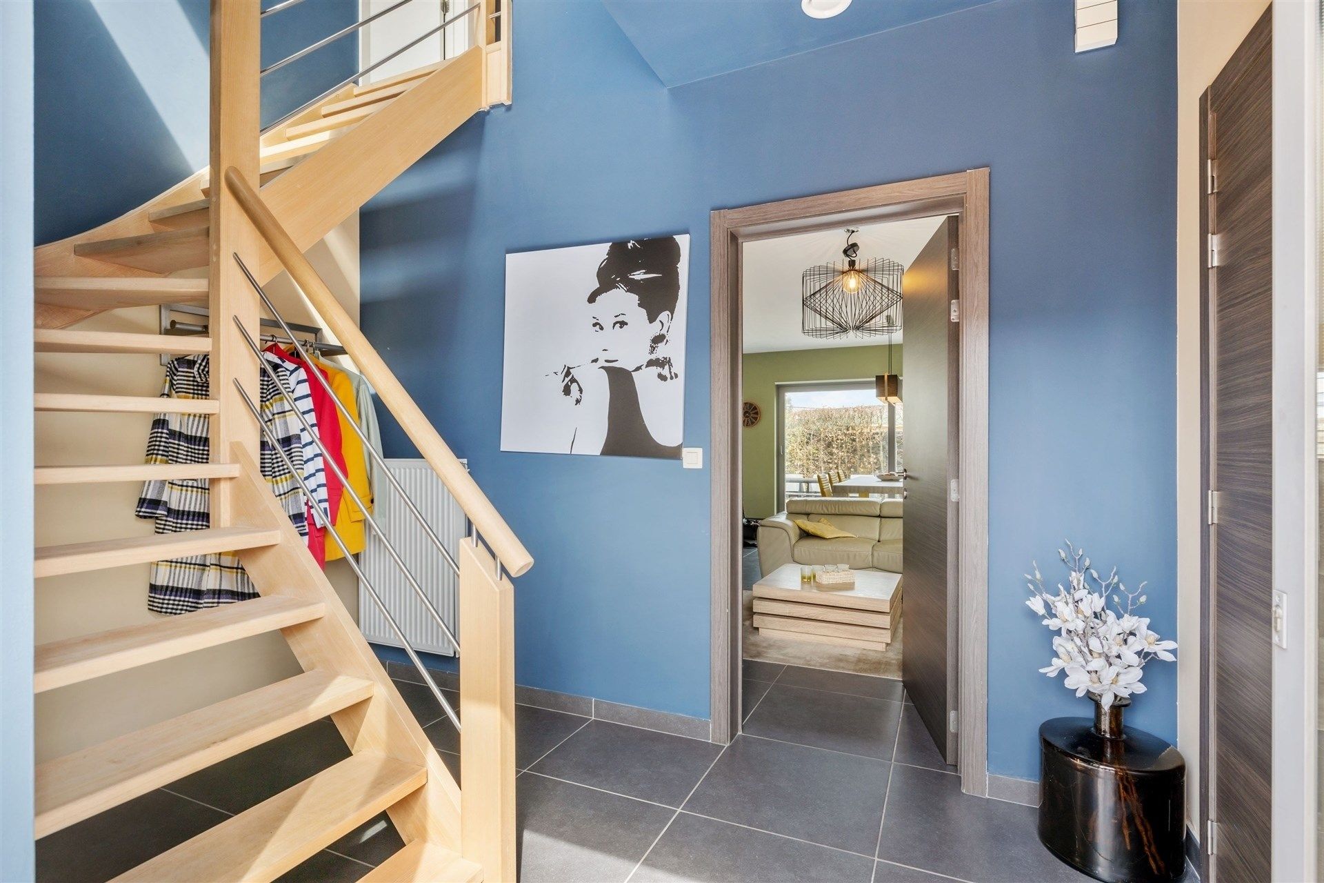 Recente gezinswoning met 3 slaapkamers en inpandige garage (BJ 2014) foto 10