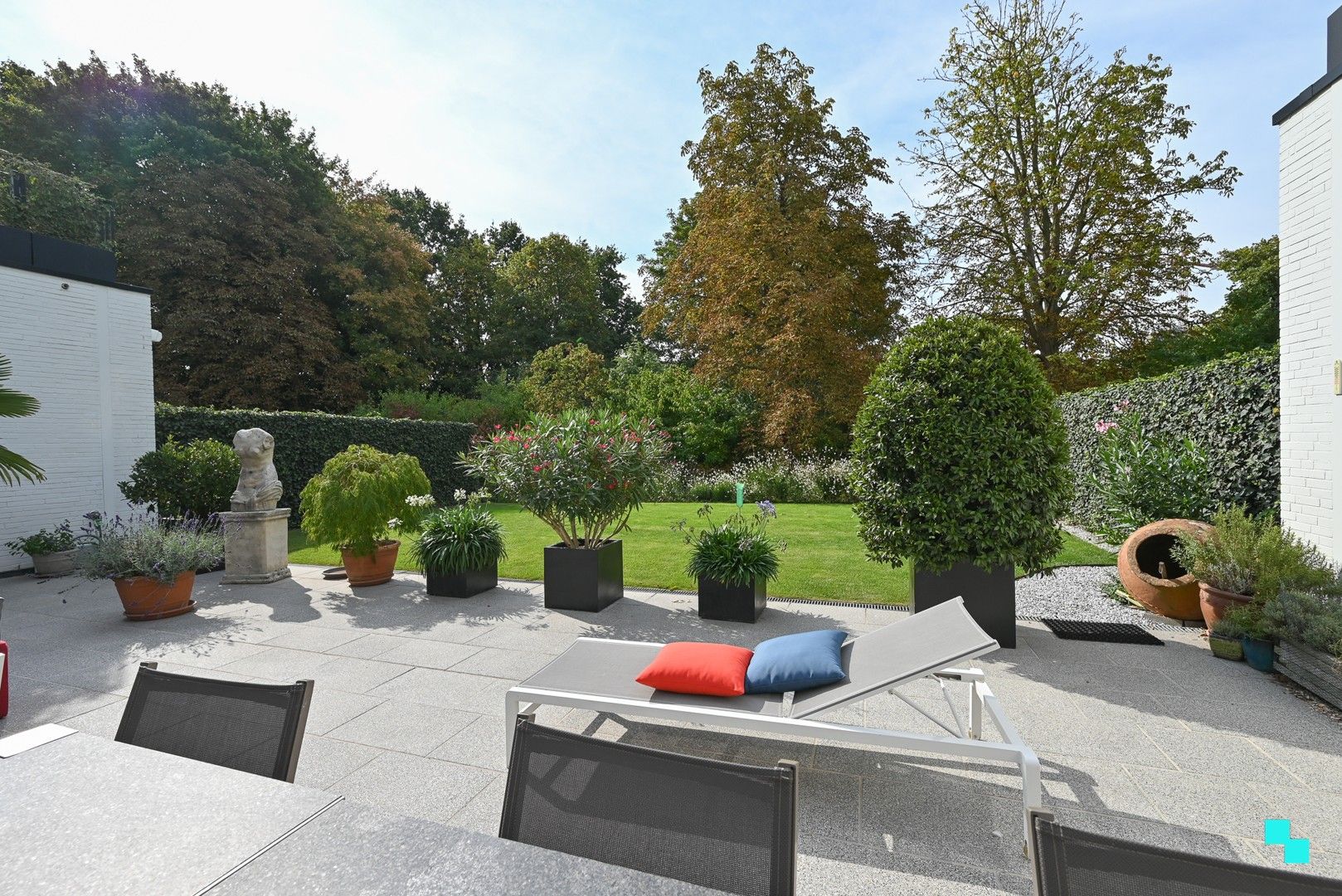 Uitzonderlijk hoogwaardig afgewerkt gelijkvloers appartement langs de Mandel foto 9