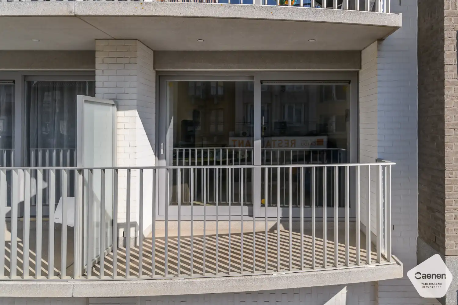 Heel recent, lichtrijk 1-slaapkamerappartement met zuidgericht terras op topligging nabij zee foto 16