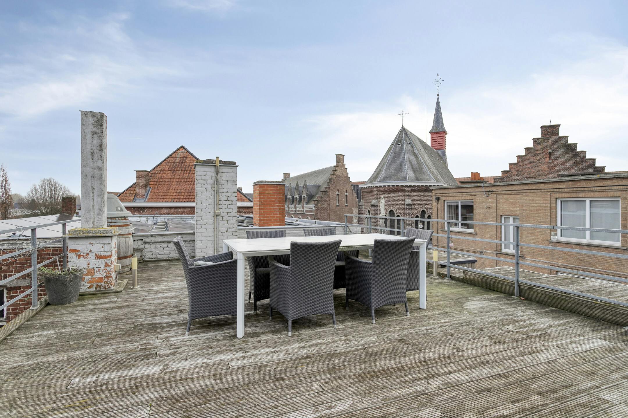 Handelspand met woonst te koop in centrum Menen foto 9