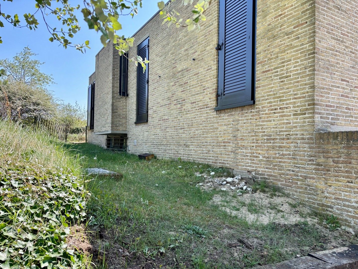 Bijzondere modernistische Villa te huur residentieel gelegen foto 22