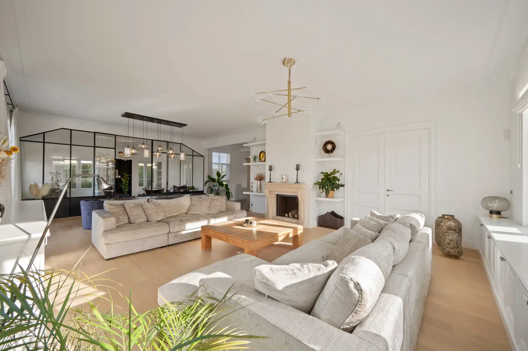 Prachtige villa in tijdloze architectuur te SCHRIEK foto 5