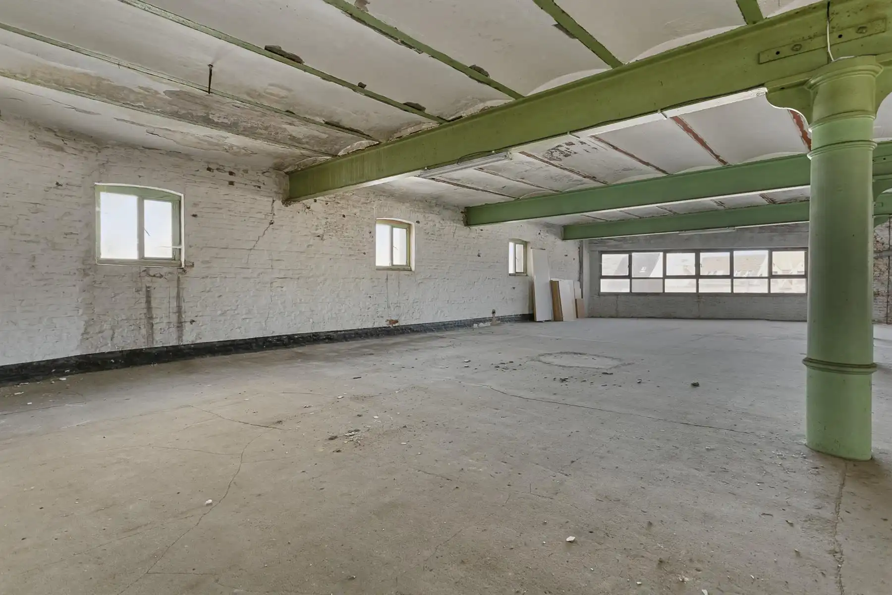 Zeer ruim handelspand te Koop foto 25