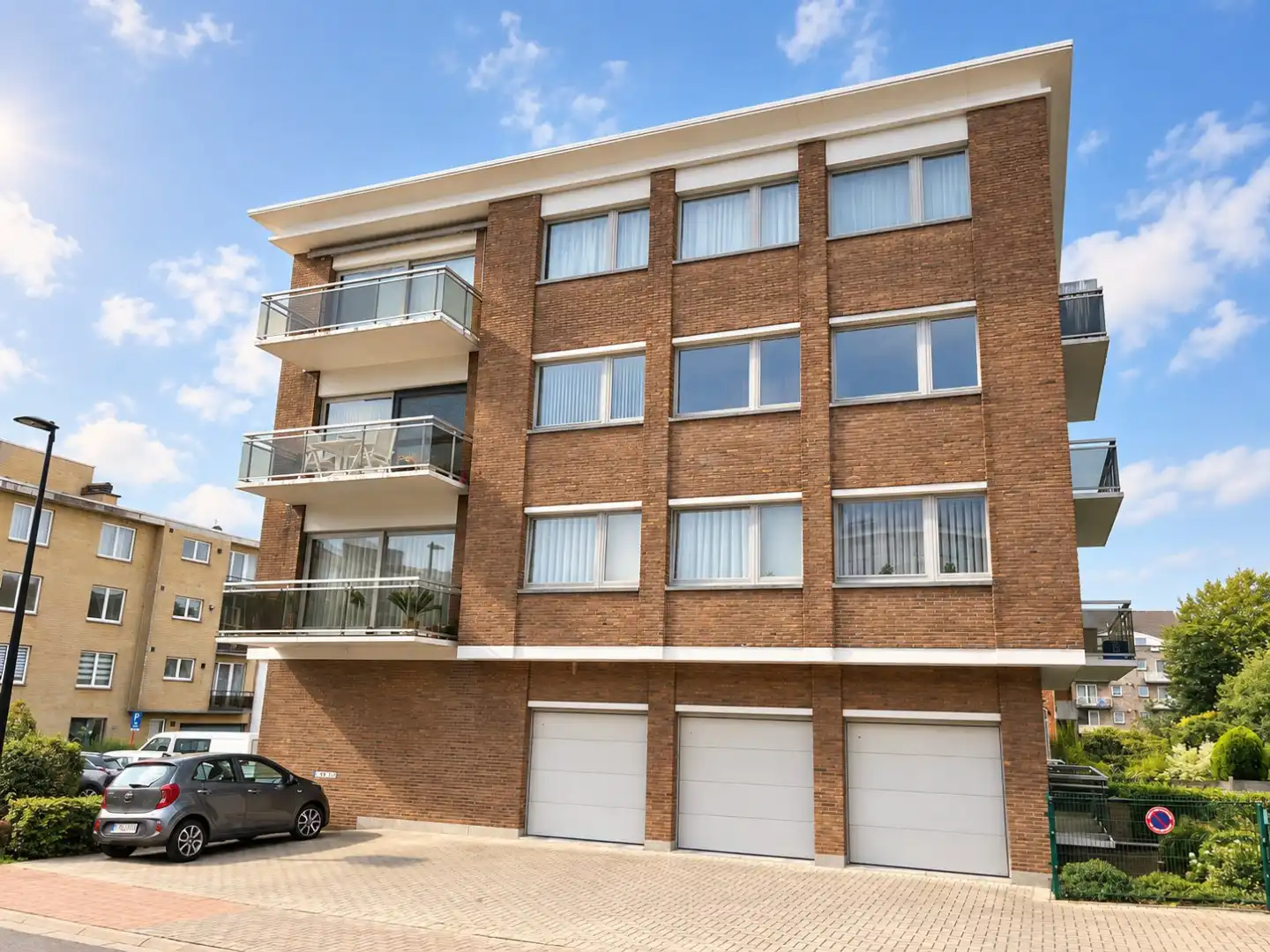Prachtige, instapklare en volledig vers geschilderde flat in Wemmel! foto 10