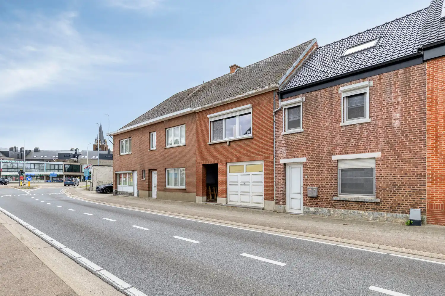 RUIME EN GERENOVEERDE WONING MET 4 SLAAPKAMERS EN WESTGERICHTE TUIN TE HALEN! foto 29