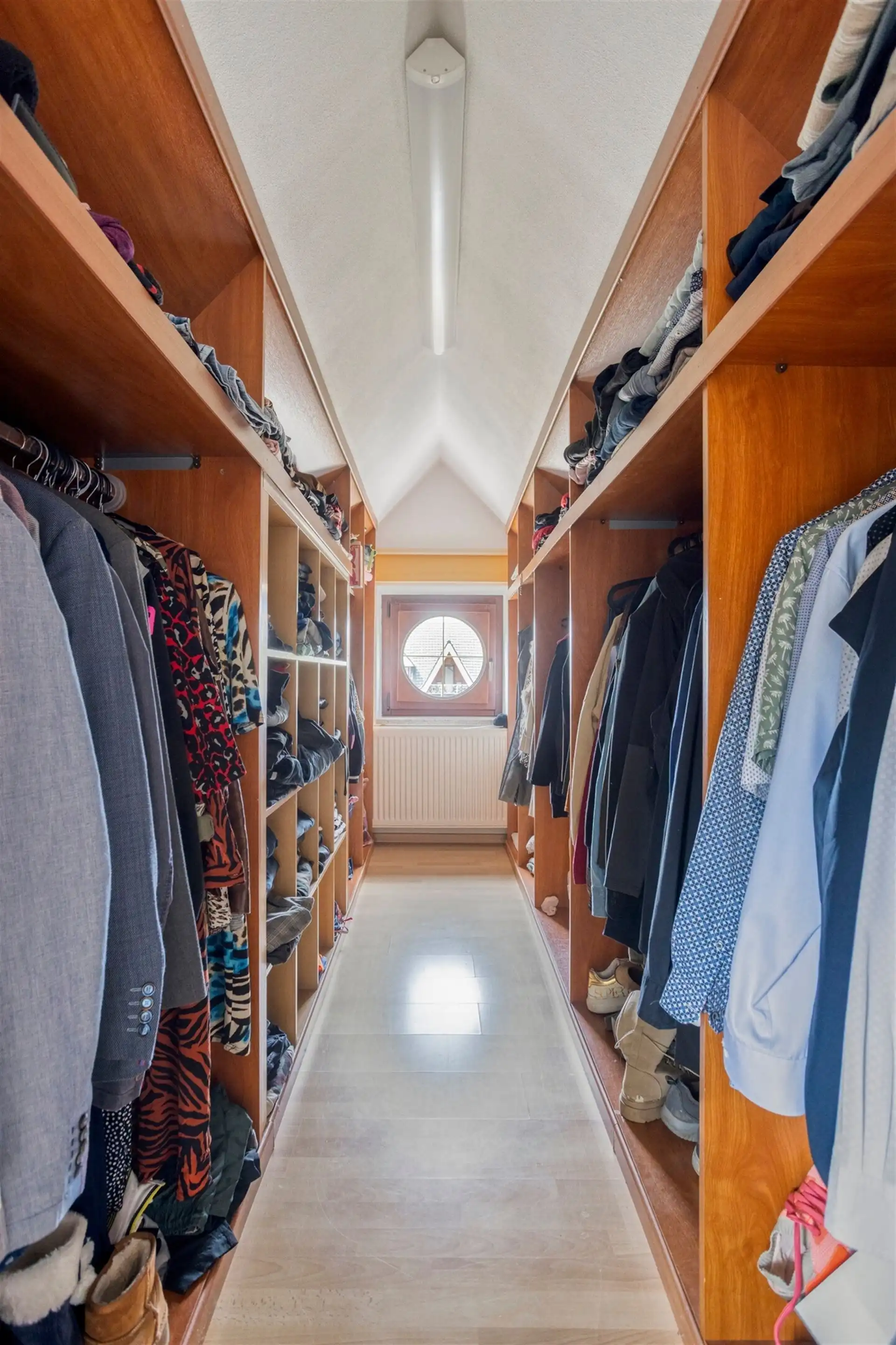 Ruime woning op een perceel van 20a! foto 29