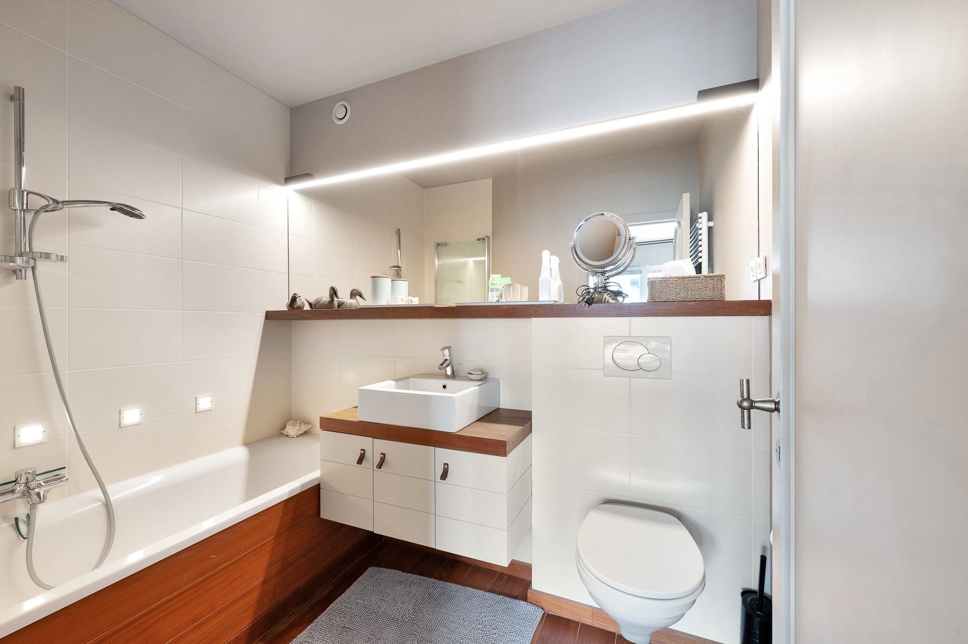 Ruim, lichtrijk appartement met 3 slaapkamers foto 22