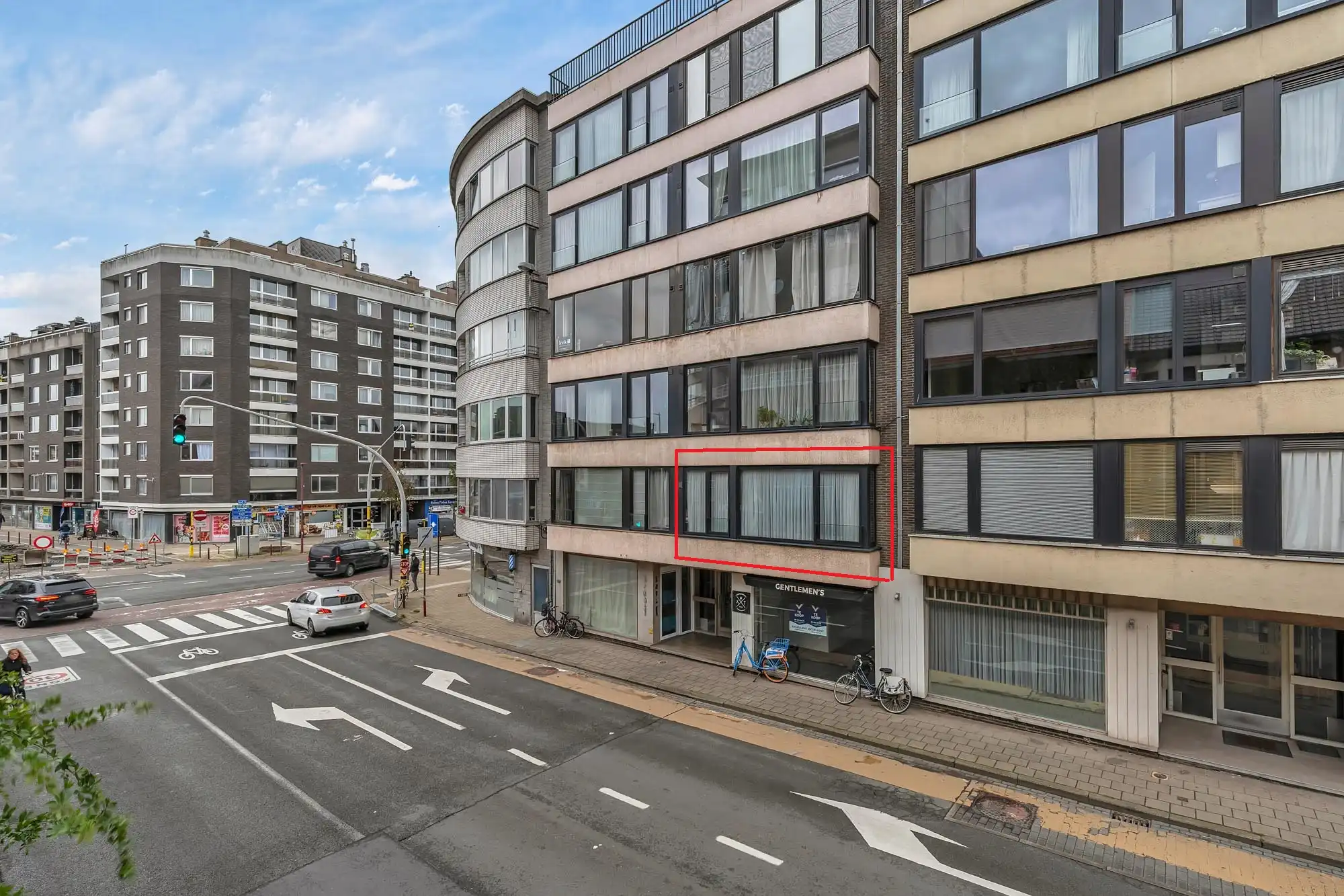 Twee-slaapkamer appartement met terras in centrum Deinze foto 2