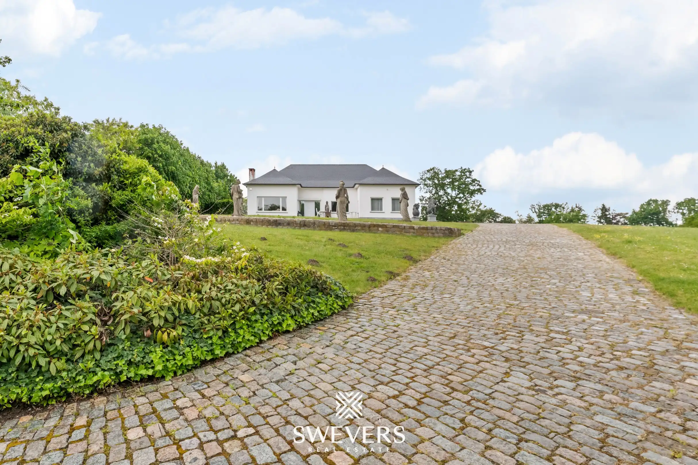 Statige villa met 57a 24ca grond en eindeloos potentieel foto 33